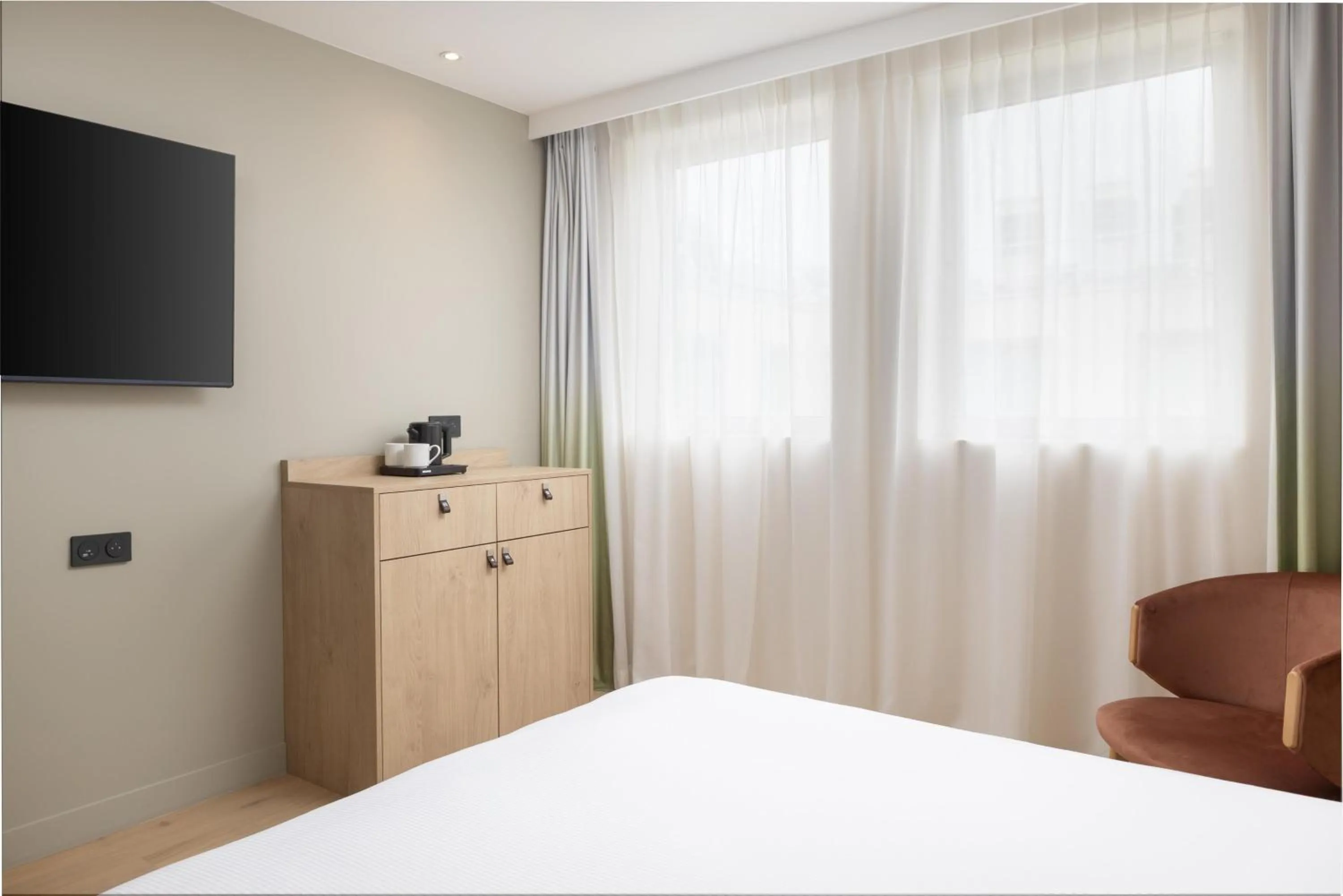 Bed in Hampton By Hilton Paris Charles De Gaulle Airport