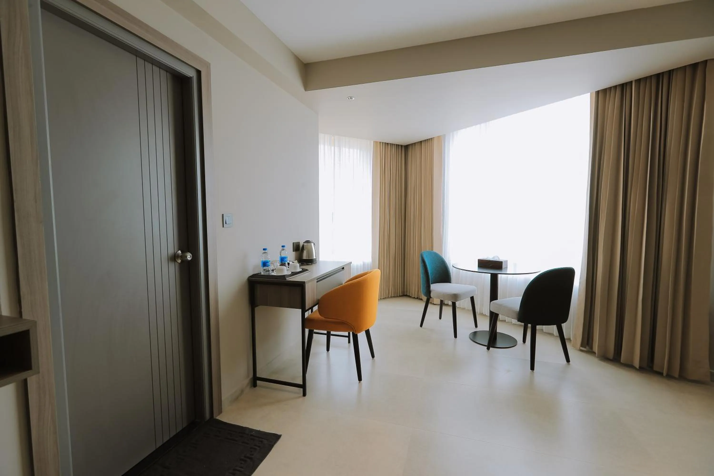 Seating area in Mount Land