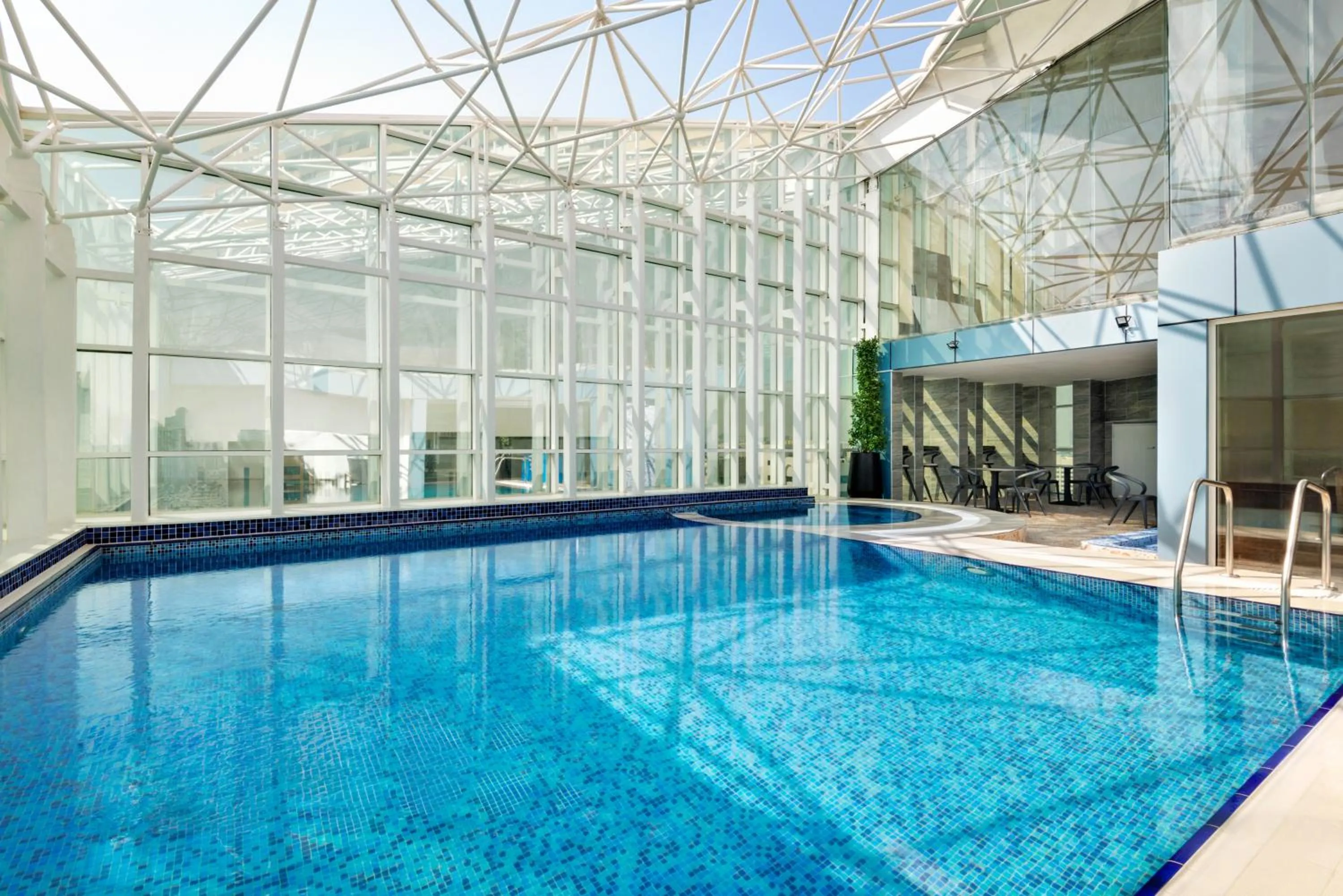 Swimming pool in La Quinta by Wyndham Abu Dhabi Al Wahda