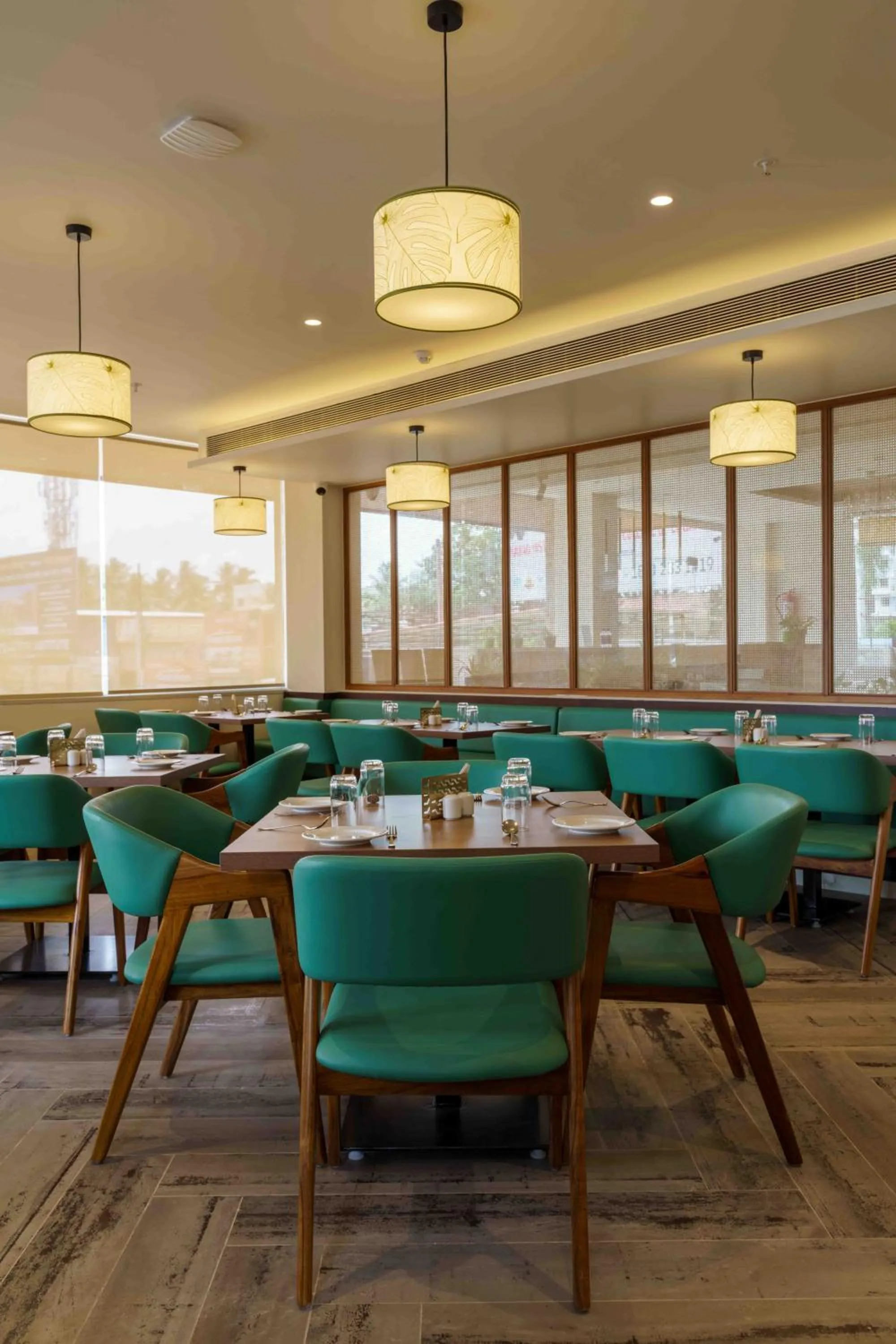 Restaurant/places to eat in O'NEST Elite