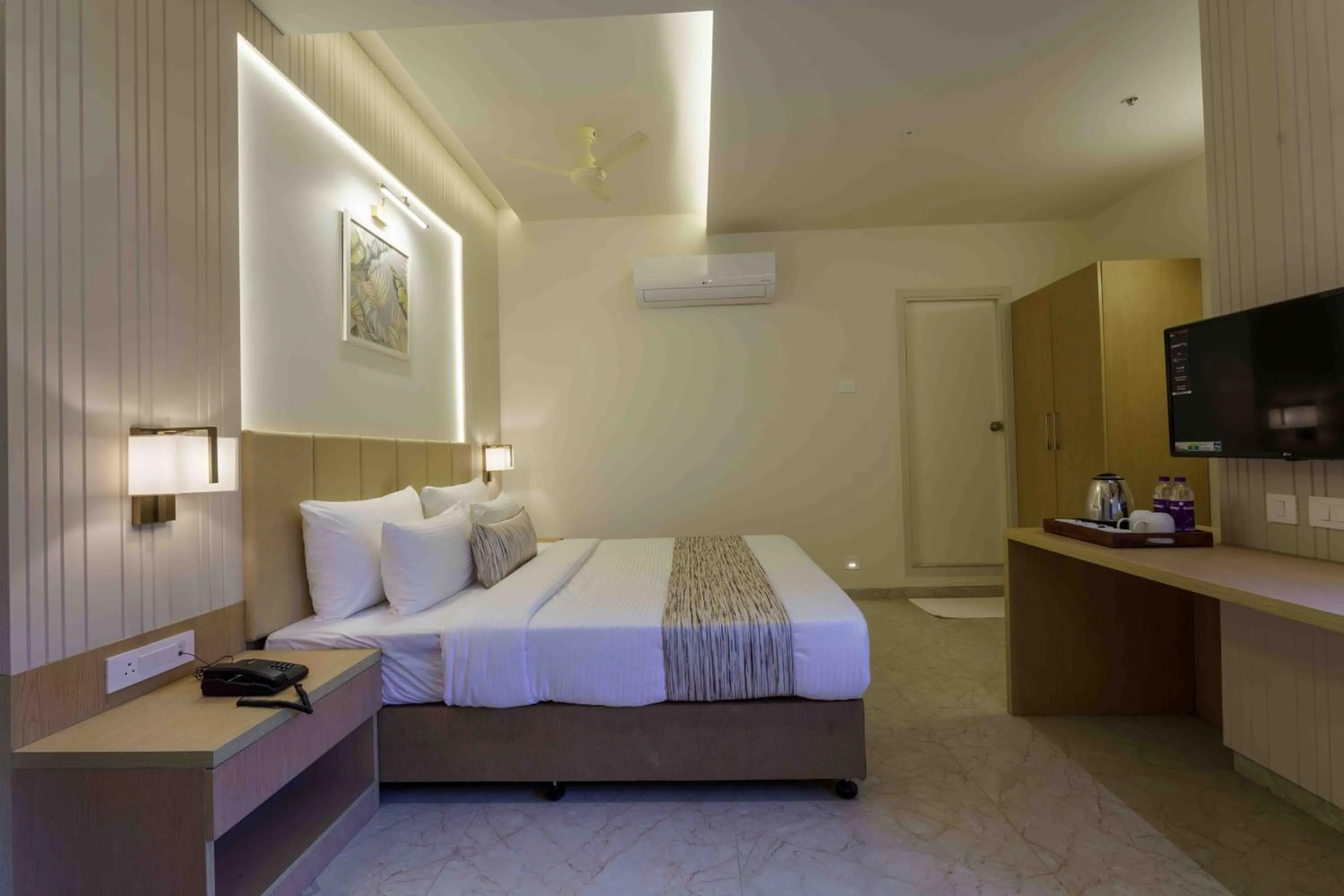 Photo of the whole room, Bed in O'NEST Elite