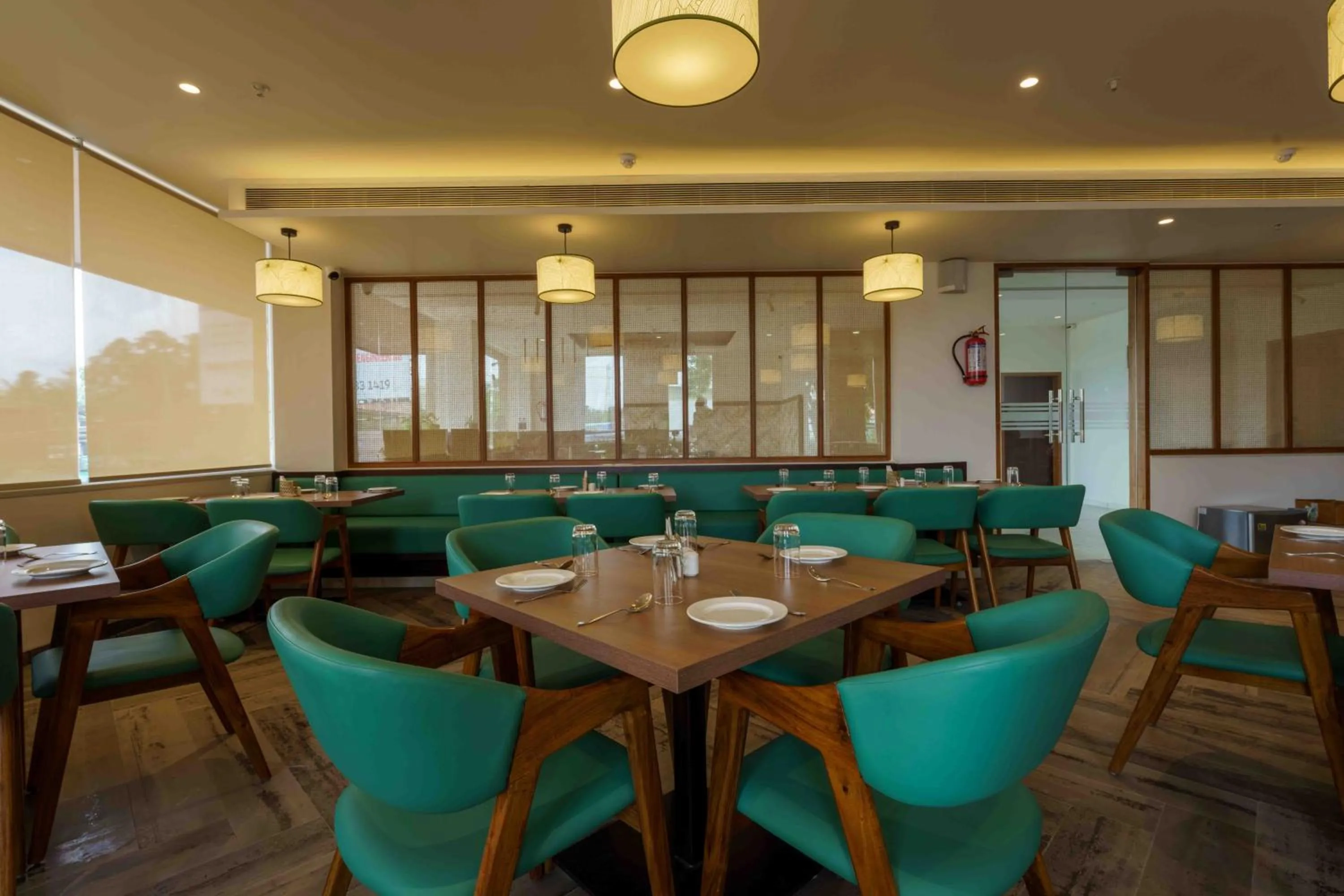 Restaurant/places to eat in O'NEST Elite