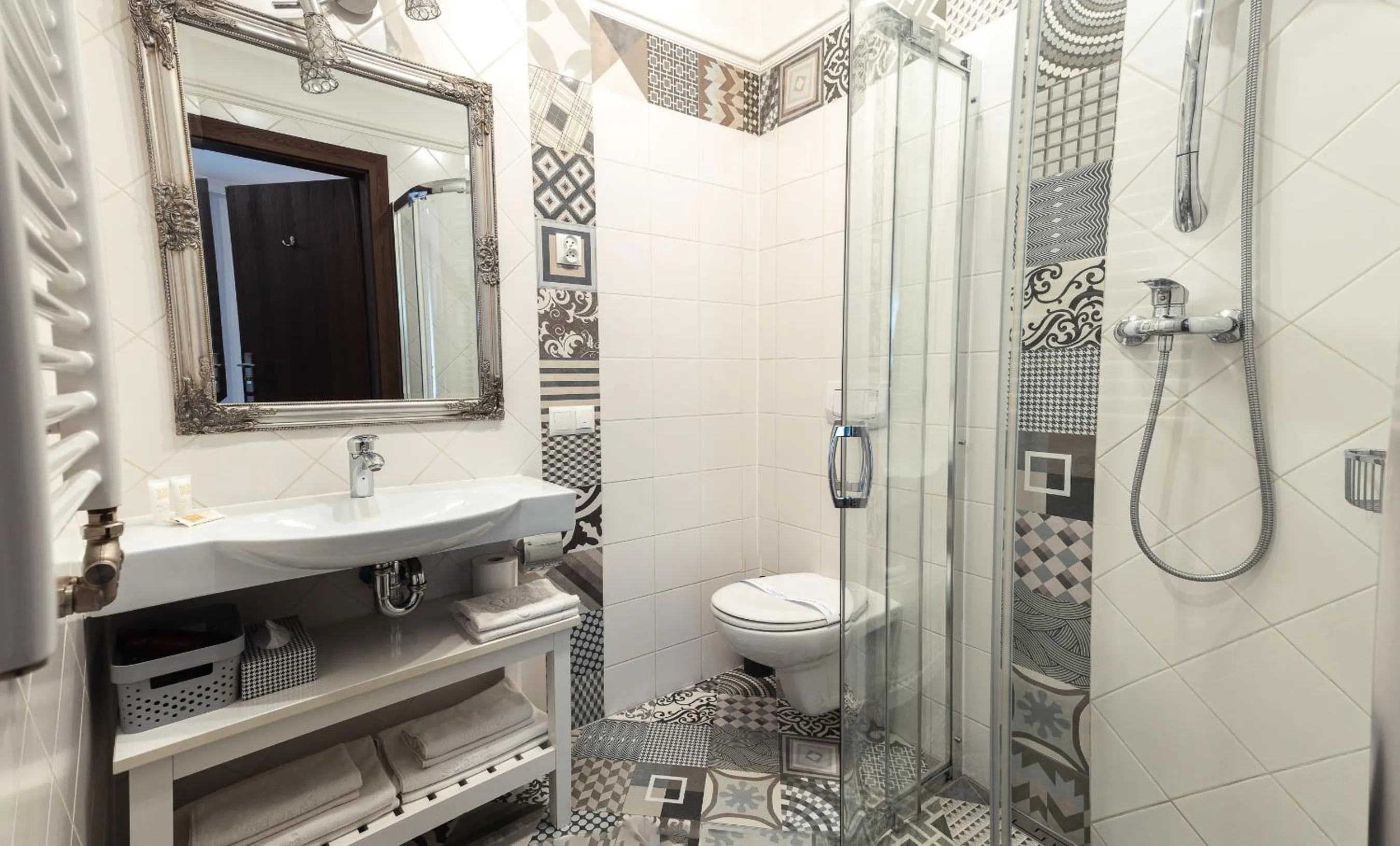 Shower in Sielanka Pokoje Hotelowe, Restauracja - Ustroń