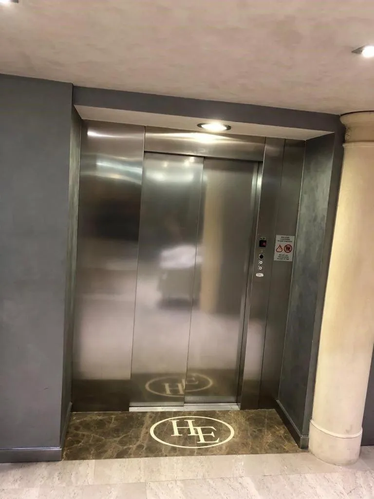 elevator in Hotel Europa
