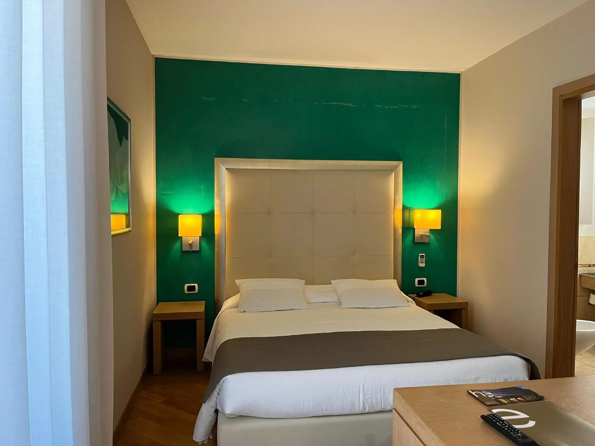 Bedroom, Bed in Hotel Europa