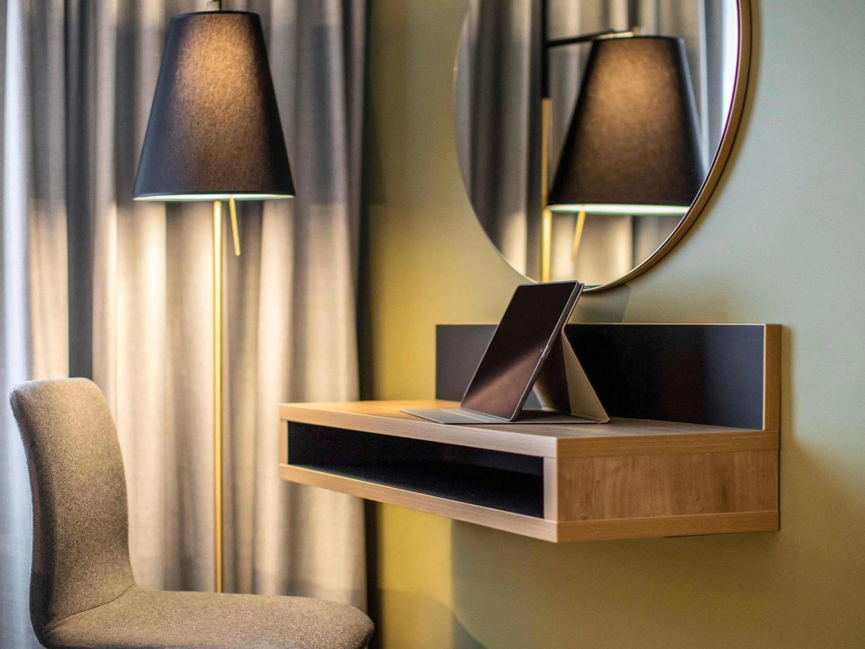 Bedroom in Mercure Nottingham Sherwood