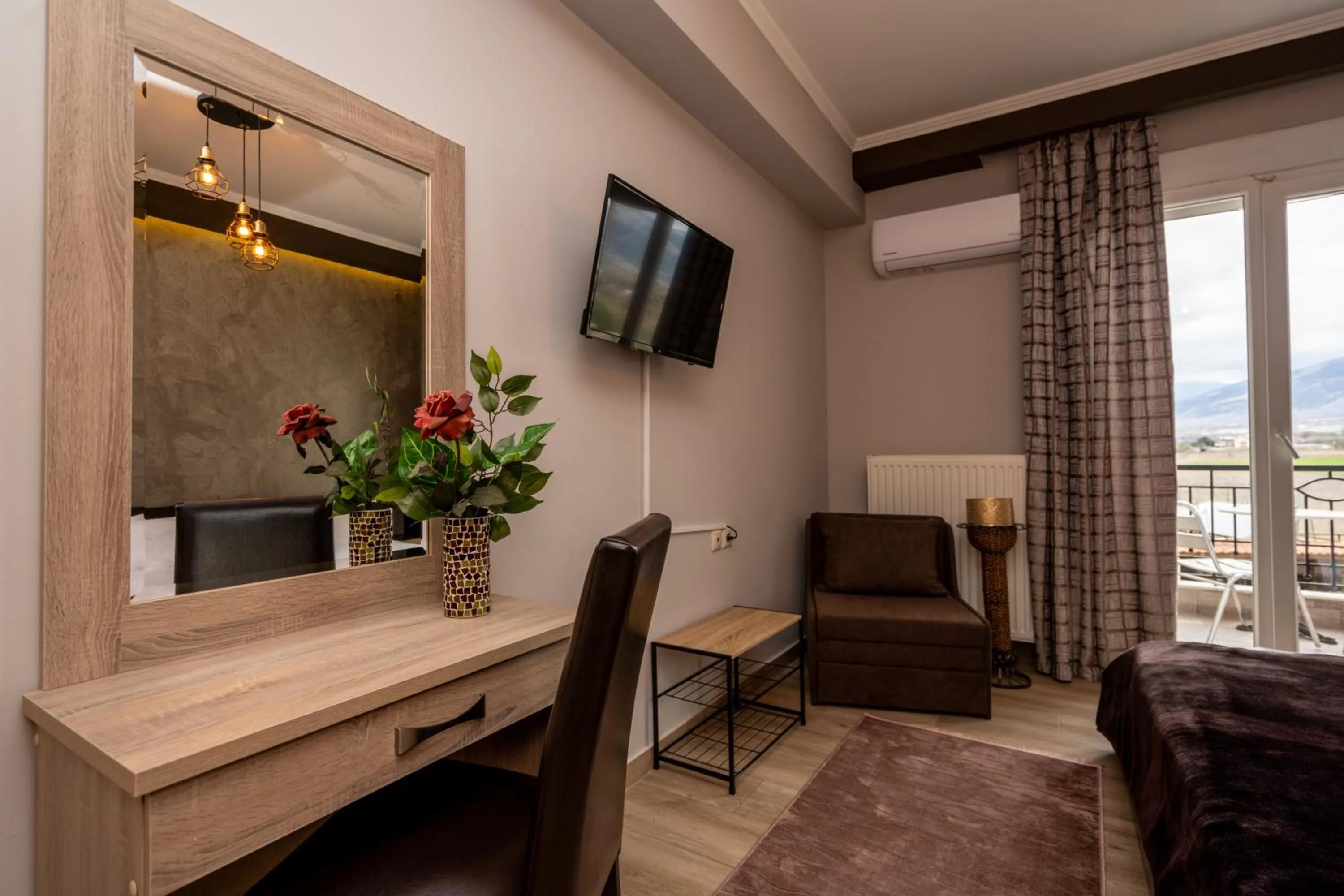 TV and multimedia in Hotel Epavlis