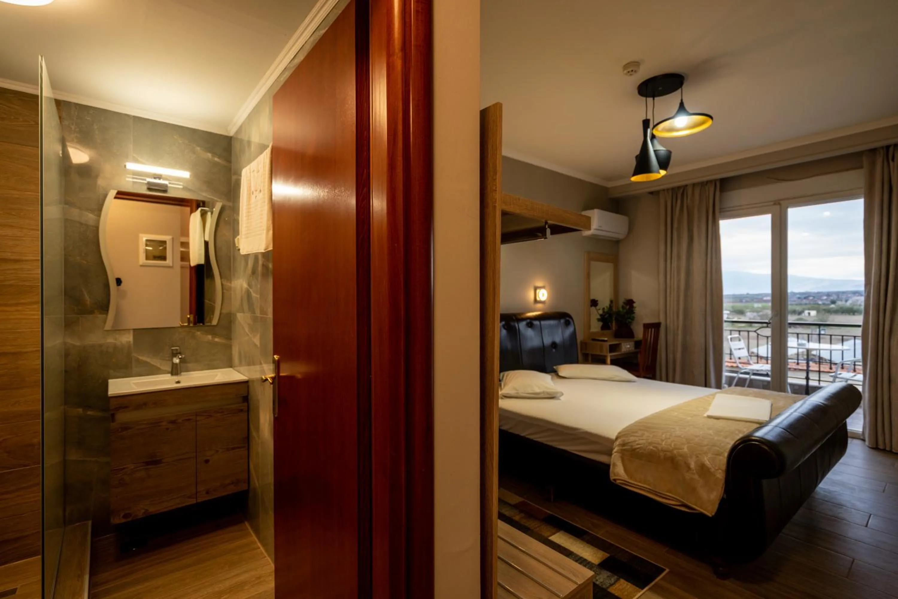 Bed in Hotel Epavlis