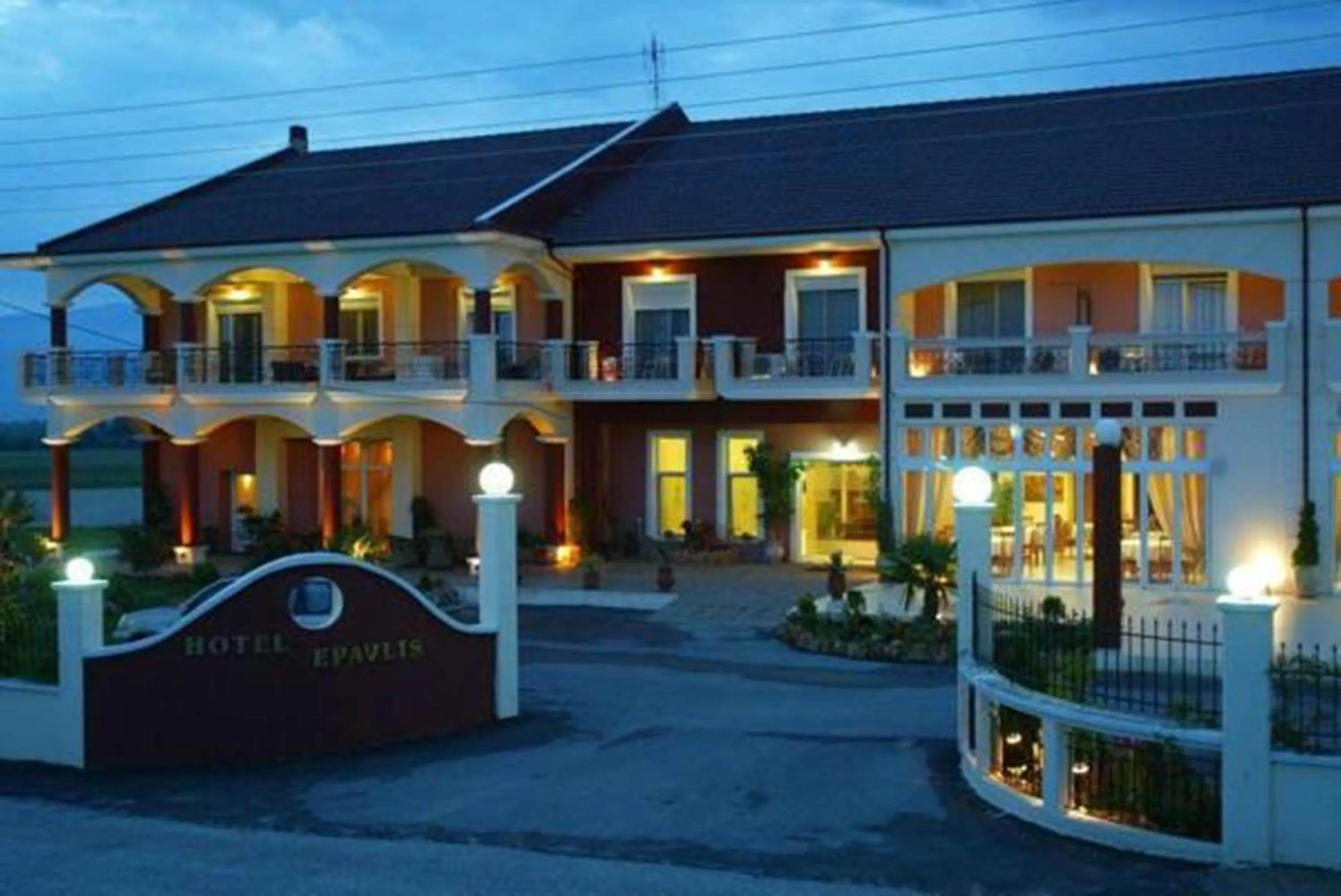 Property building in Hotel Epavlis