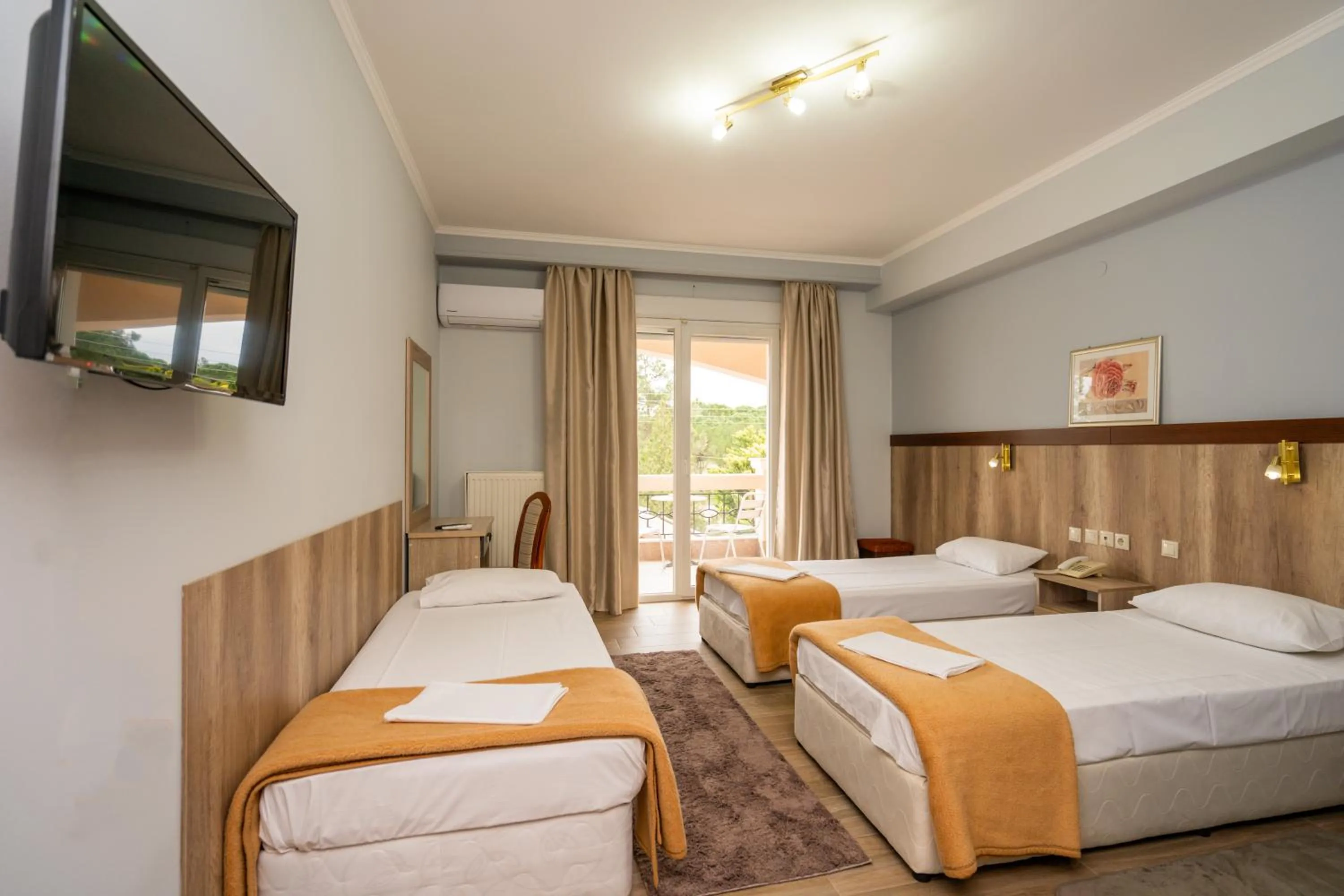 Bed in Hotel Epavlis