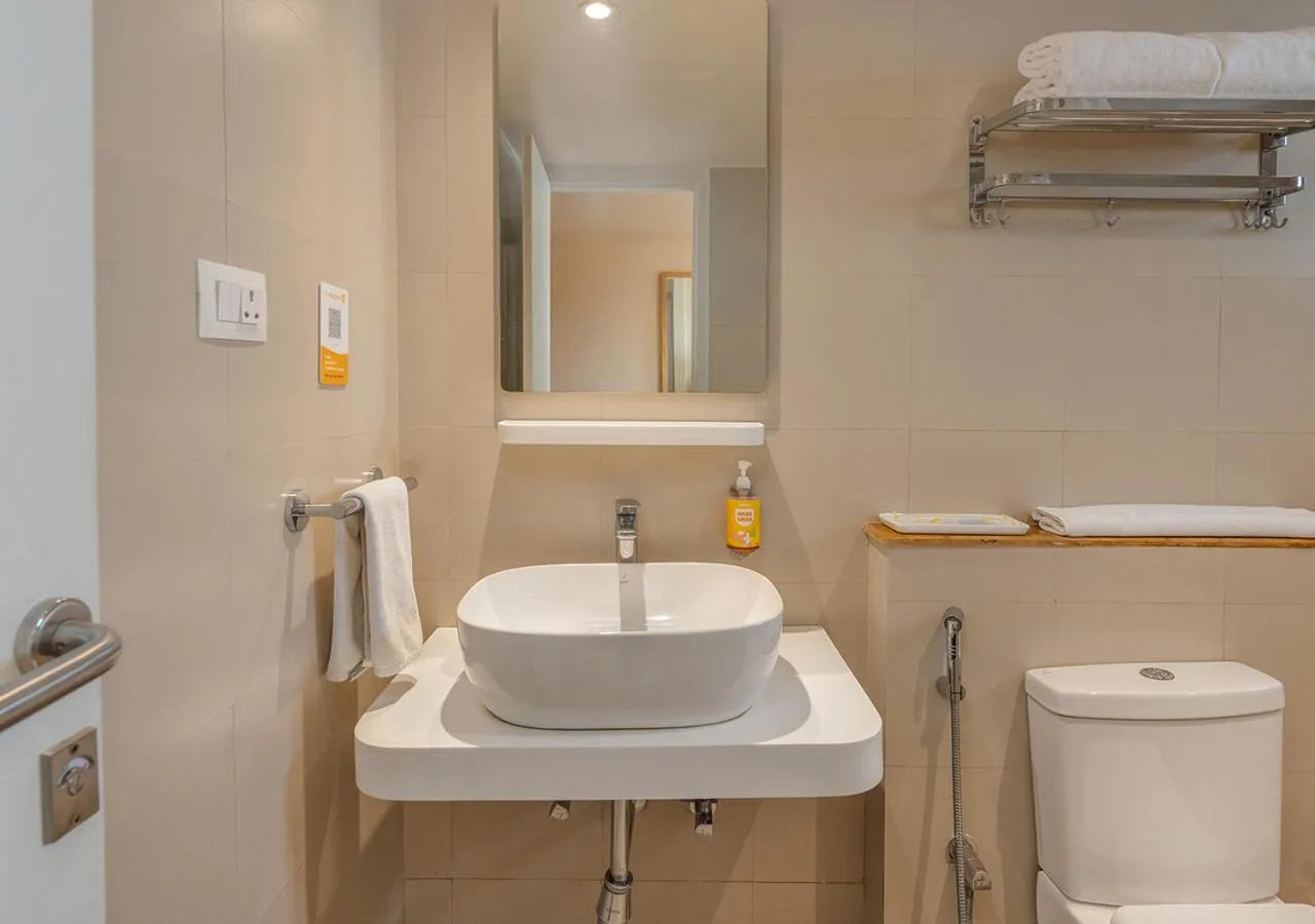 Bathroom in Bloom Hotel - Financial District