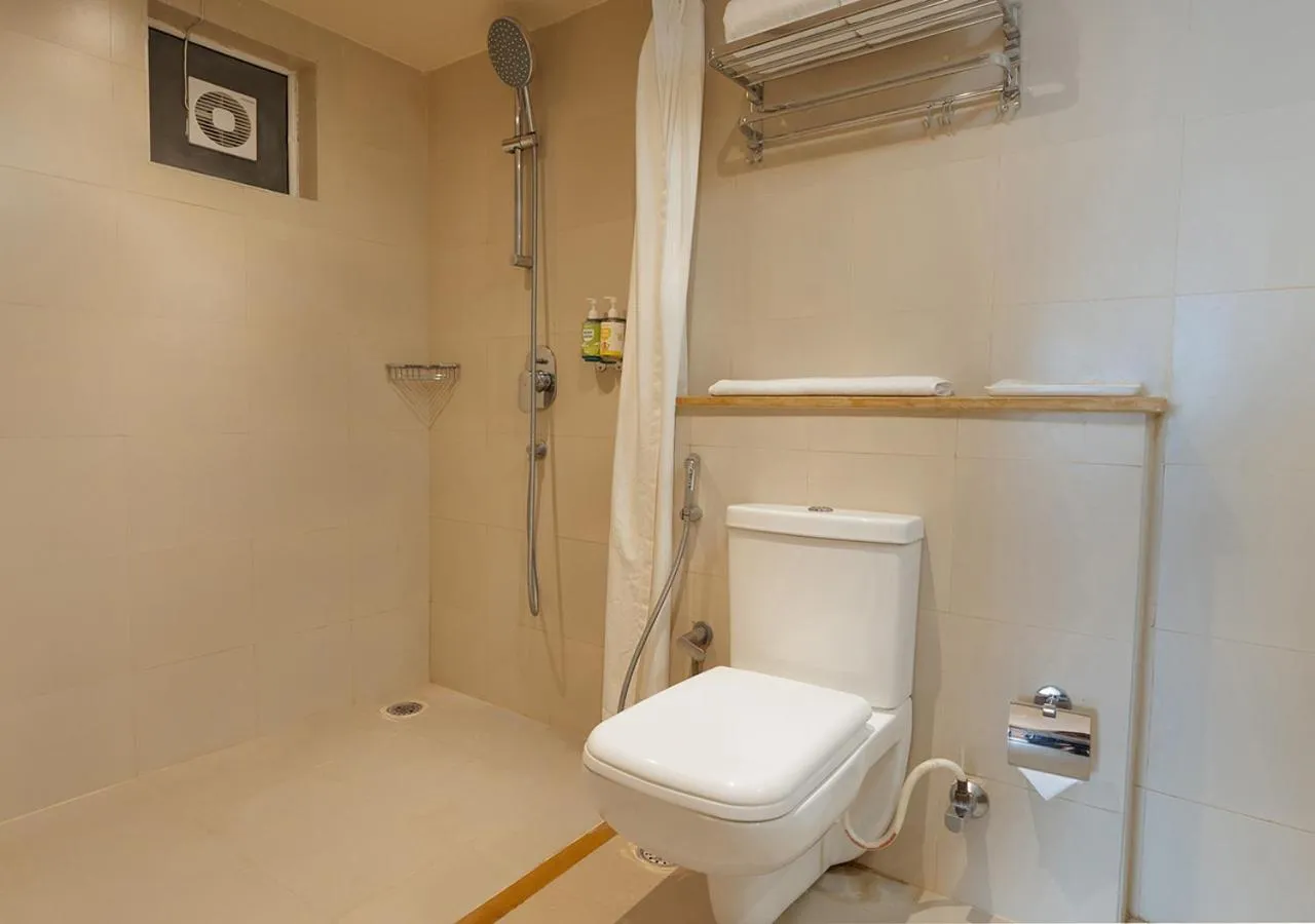 Bathroom in Bloom Hotel - Financial District