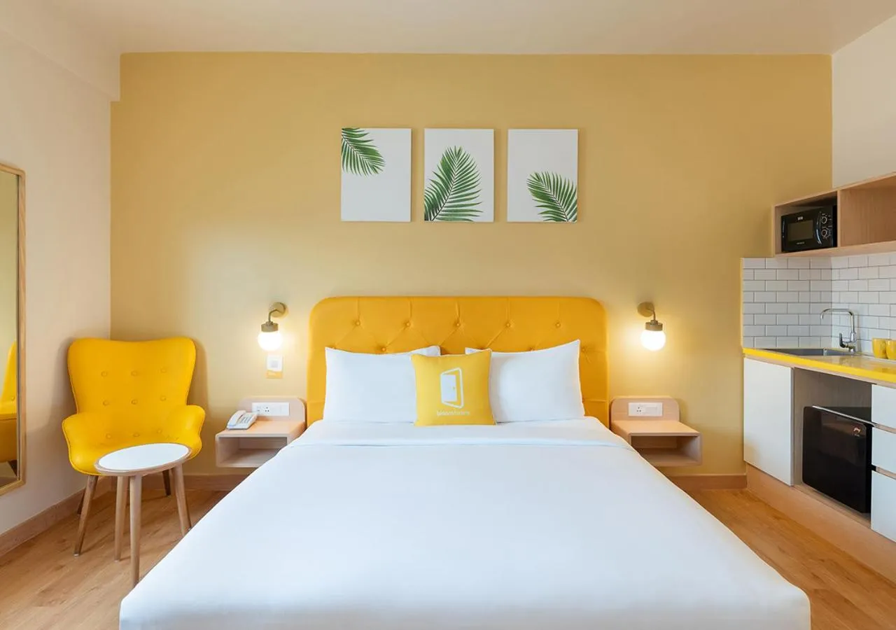 Bedroom, Bed in Bloom Hotel - Financial District