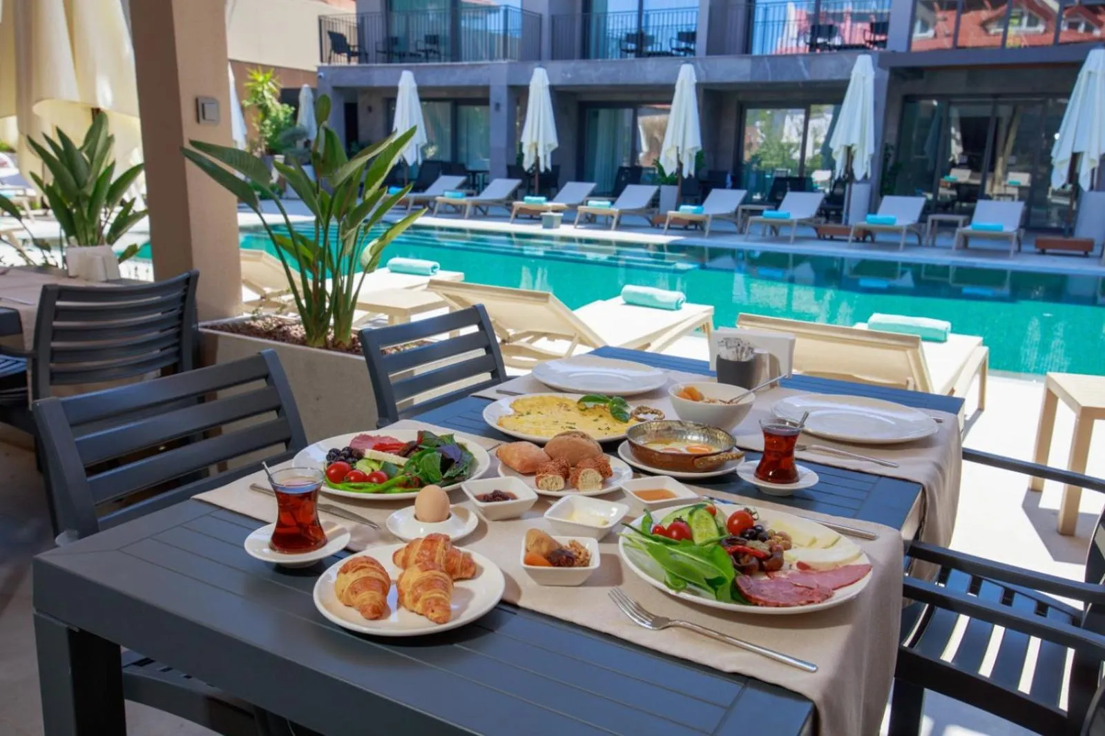 Restaurant/places to eat in Casa Lumar Luxury Lodging- Adult Only