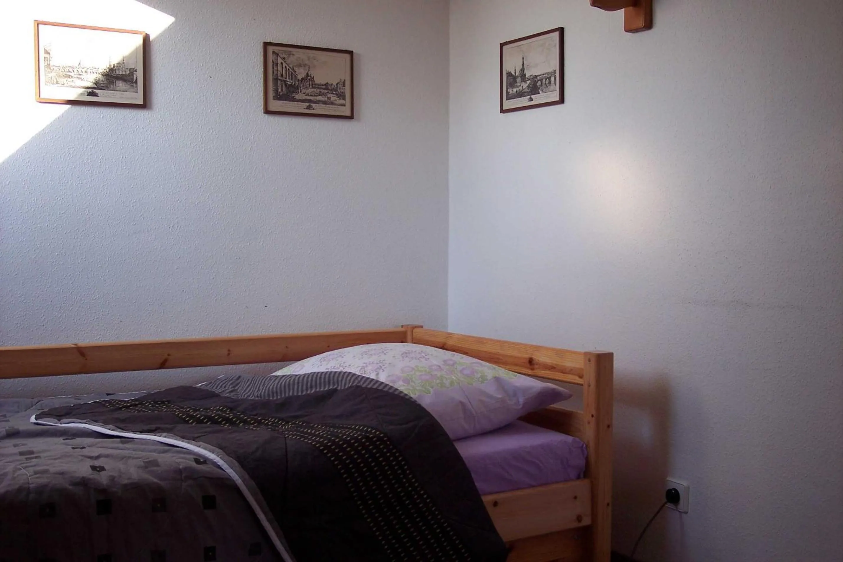 Bed in Gästezimmer Charlotte