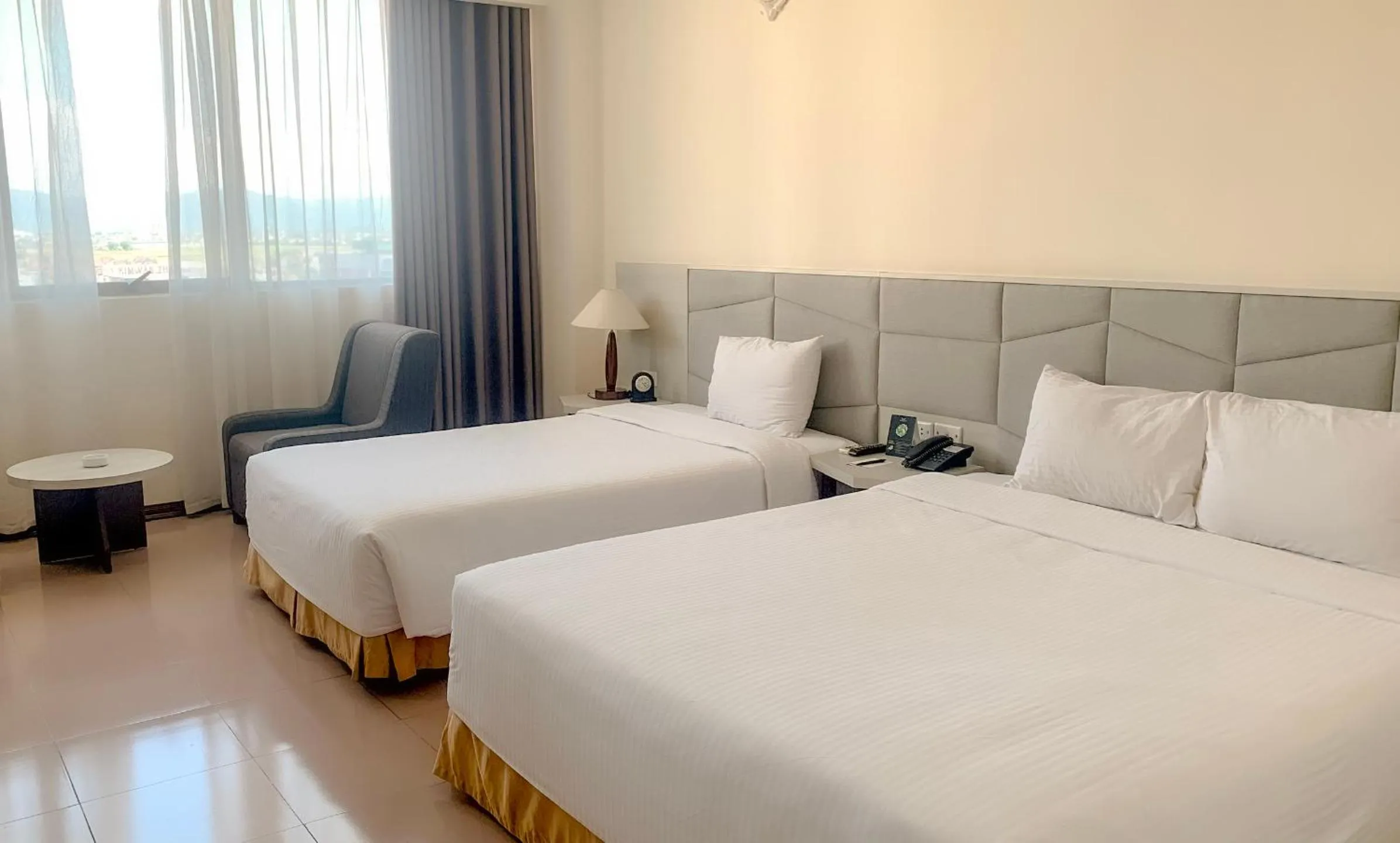 Photo of the whole room, Bed in Muong Thanh Dien Chau Hotel