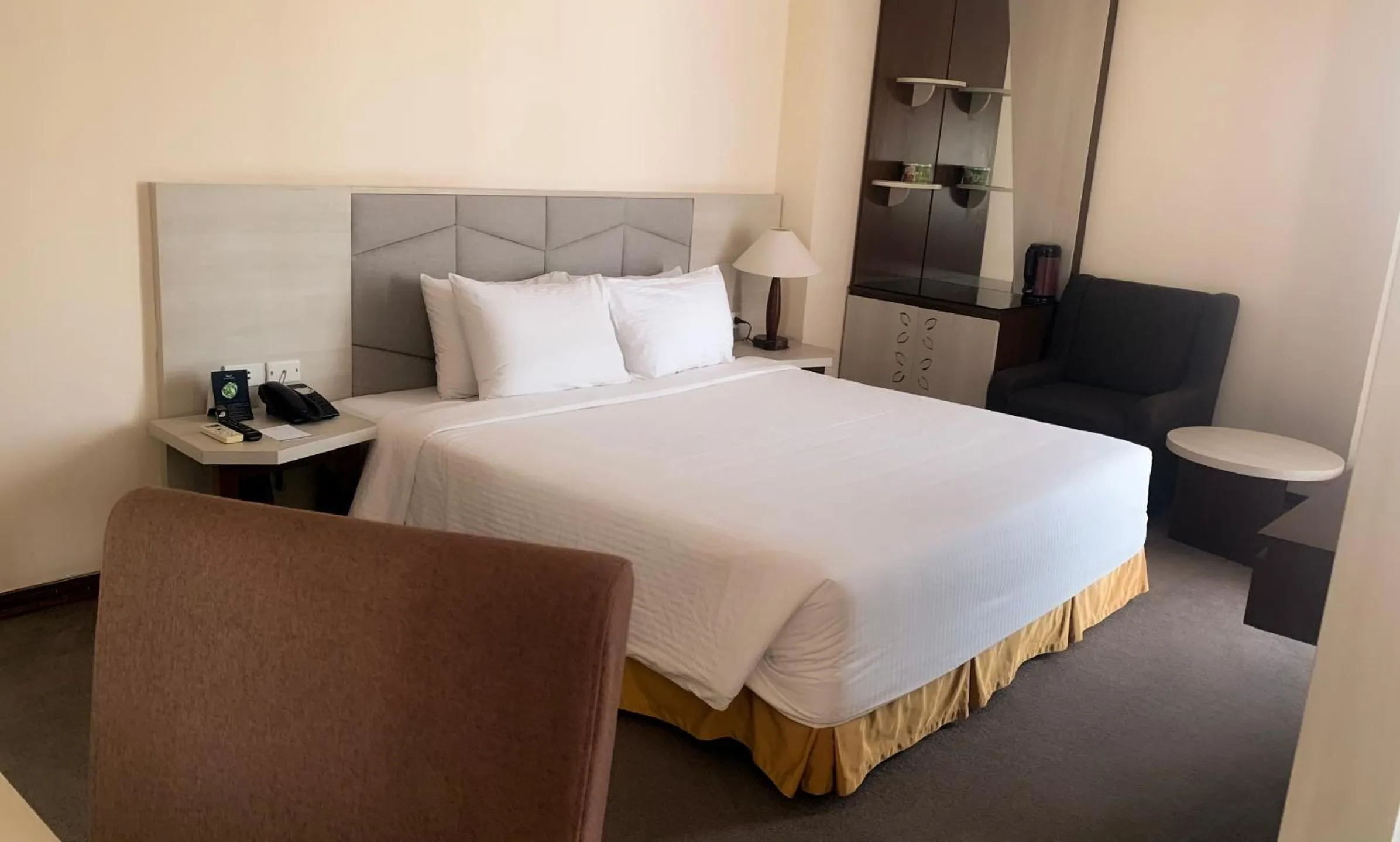 Bedroom, Bed in Muong Thanh Dien Chau Hotel