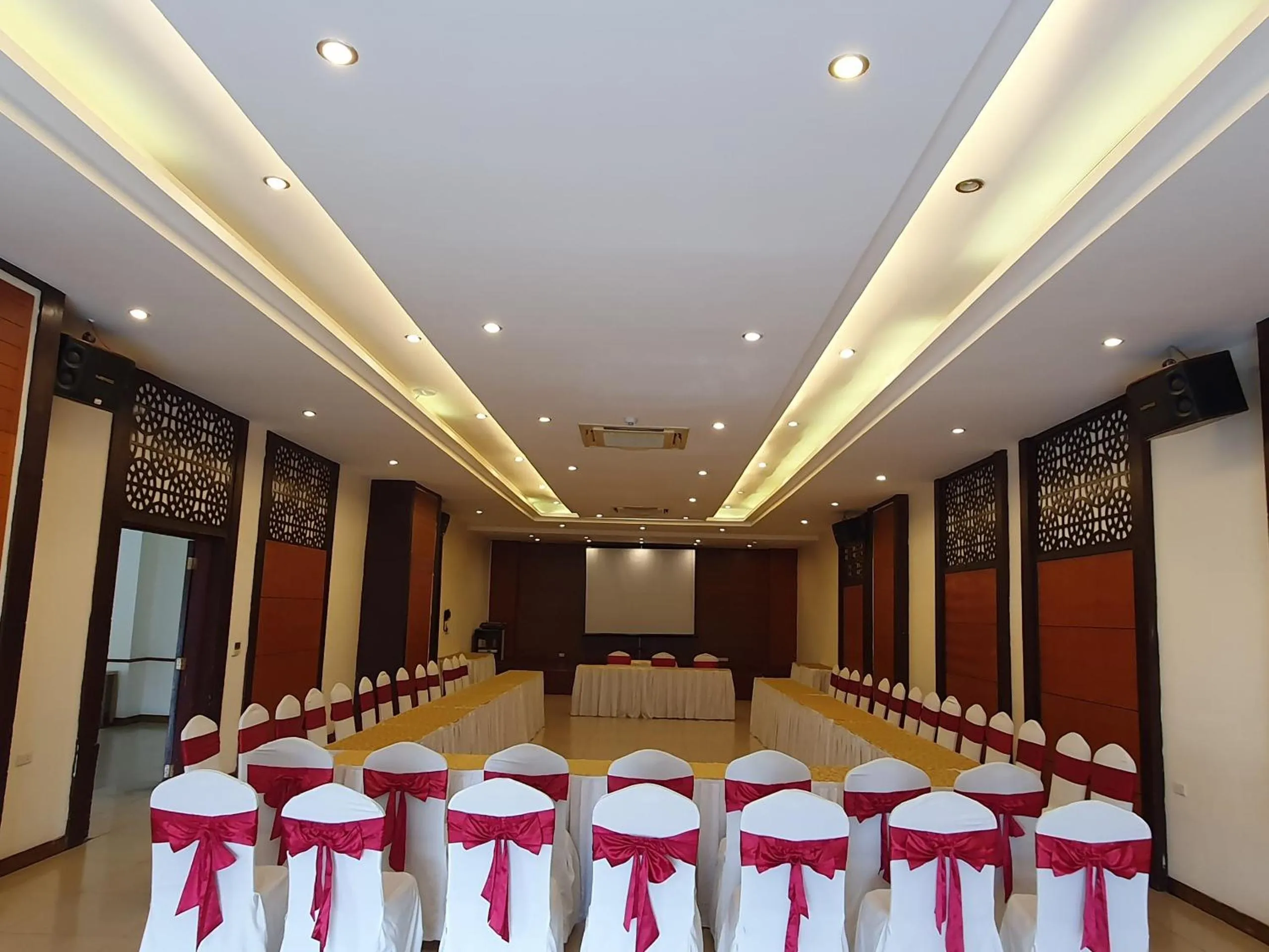 Banquet/Function facilities in Muong Thanh Dien Chau Hotel