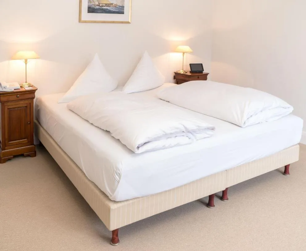 Bed in Strandhotel Strande