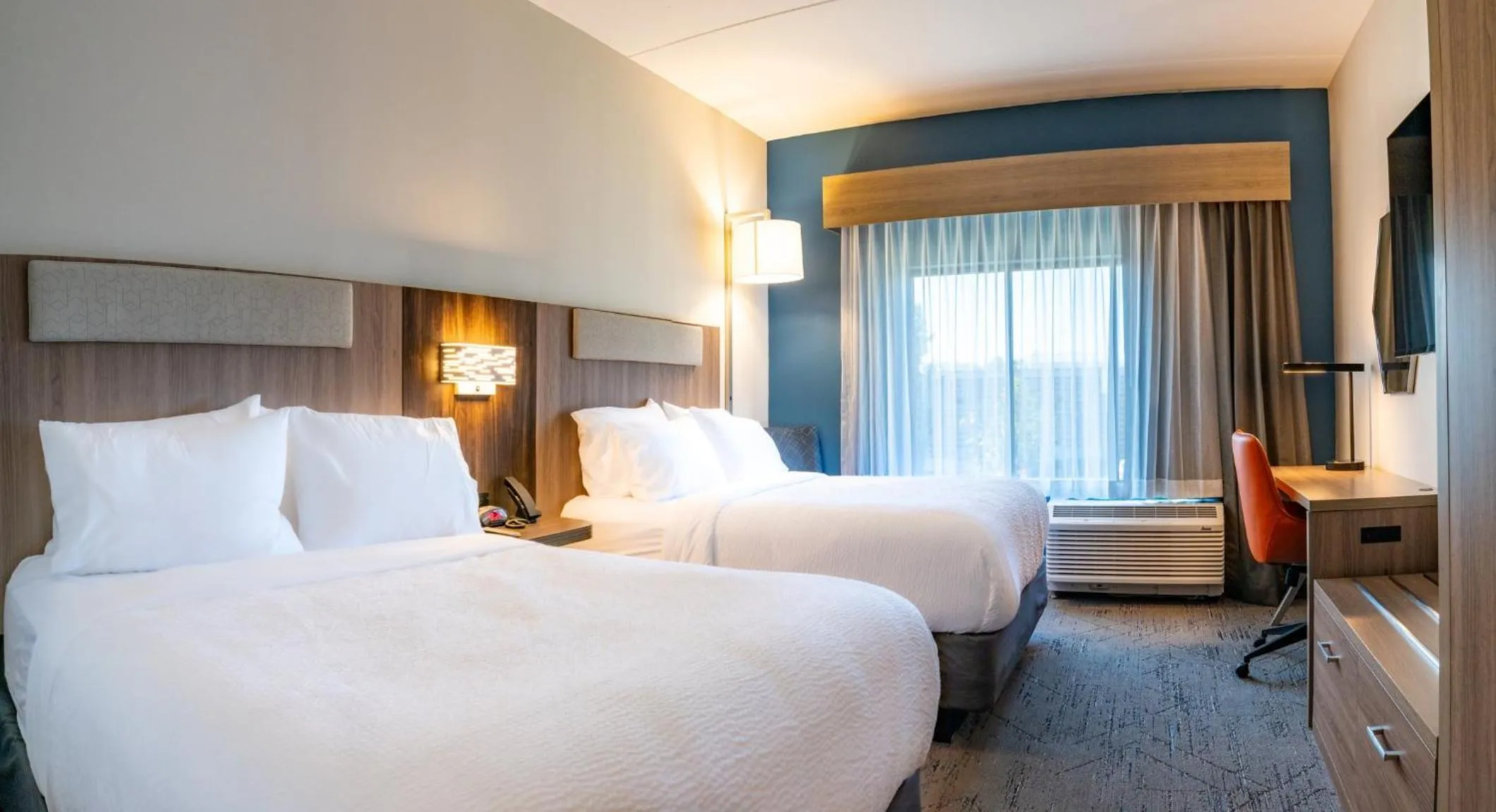 Photo of the whole room, Bed in Holiday Inn Express & Suites Murfreesboro West by IHG