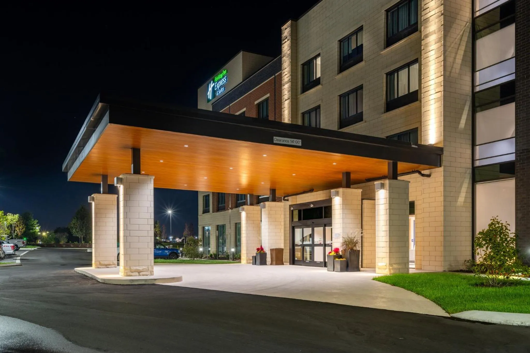 Property building in Holiday Inn Express & Suites Murfreesboro West by IHG