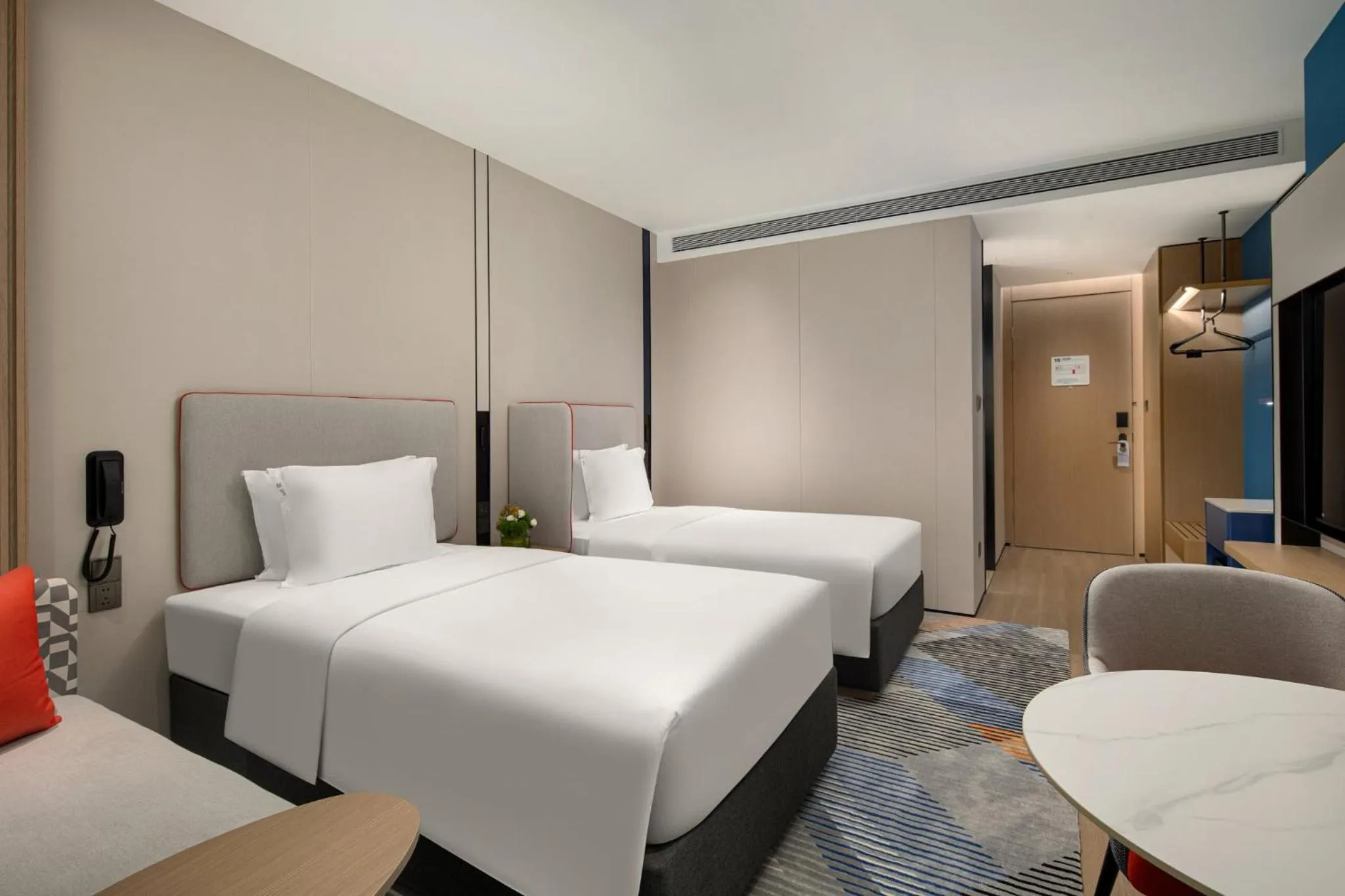 Photo of the whole room, Bed in Holiday Inn Express Suzhou East Taihu by IHG