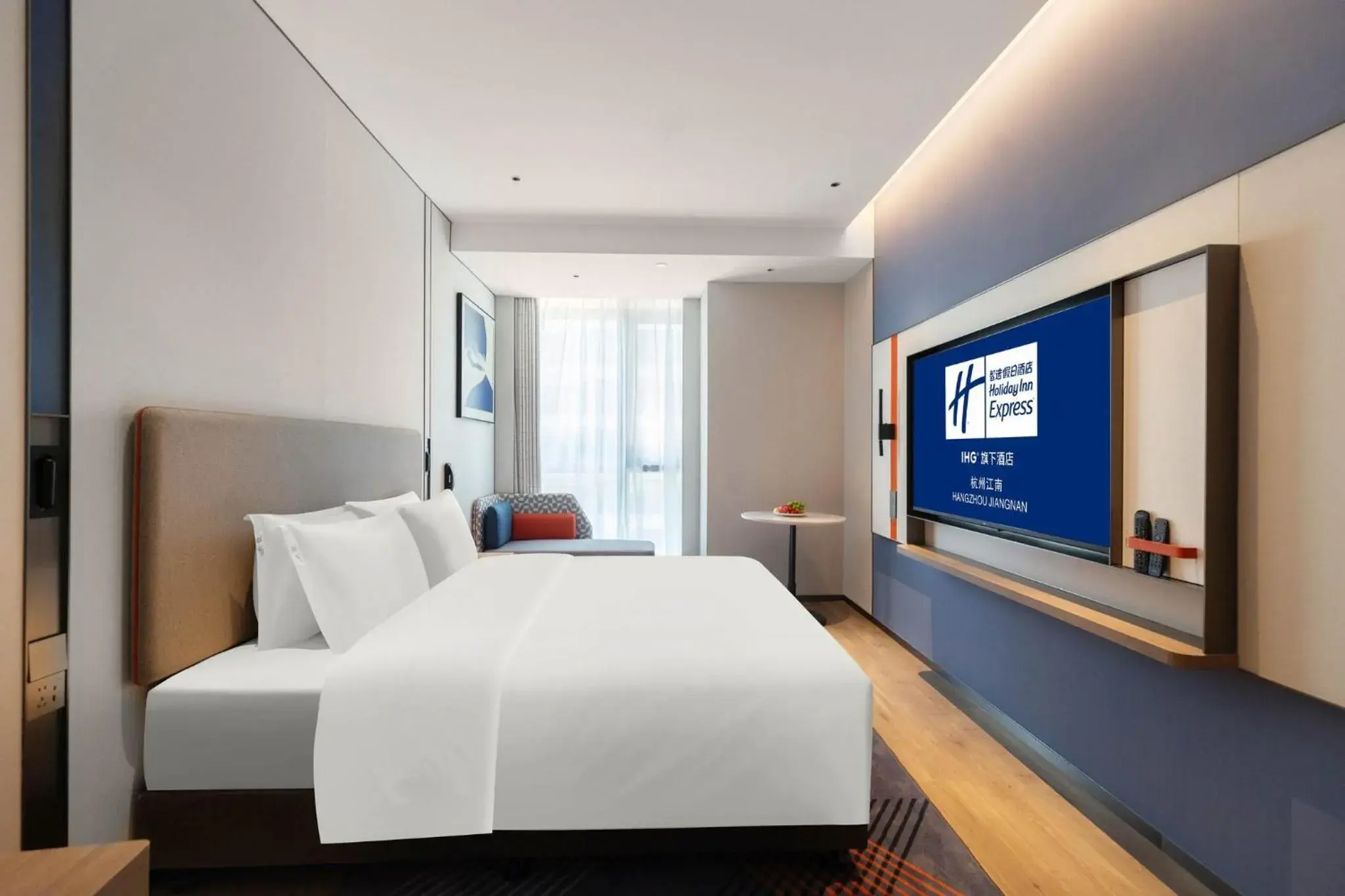 Standard King Room with River View in Holiday Inn Express Hangzhou Jiangnan by IHG Standard King Room with River View in Holiday Inn Express Hangzhou Jiangnan by IHG