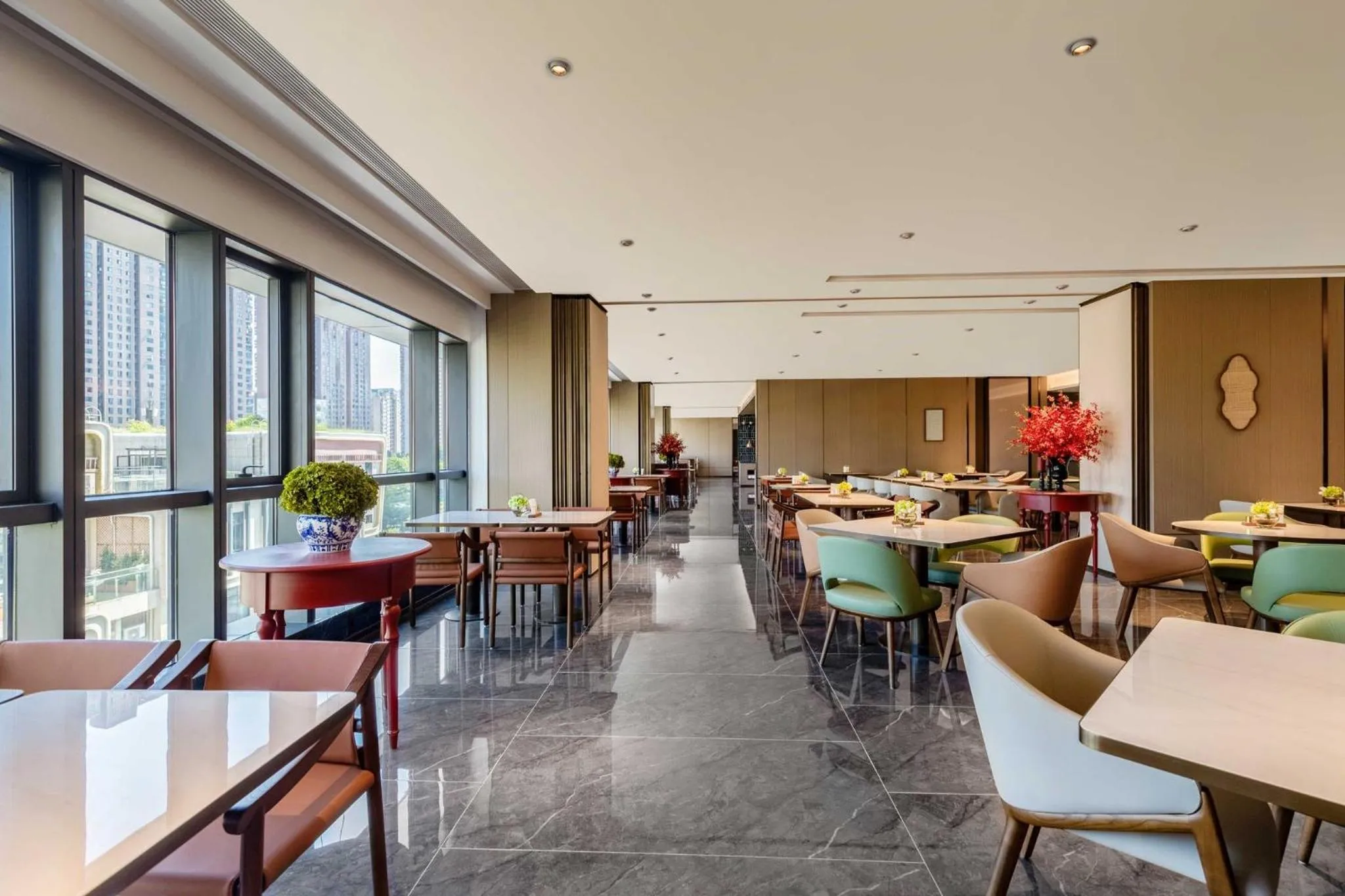 Restaurant/places to eat in Holiday Inn Express Hangzhou Jiangnan by IHG