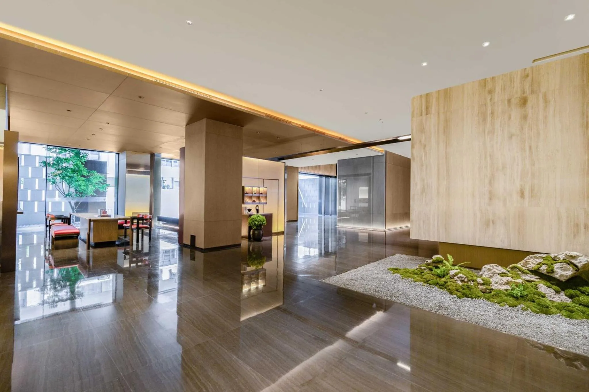 Property building in Holiday Inn Express Hangzhou Jiangnan by IHG
