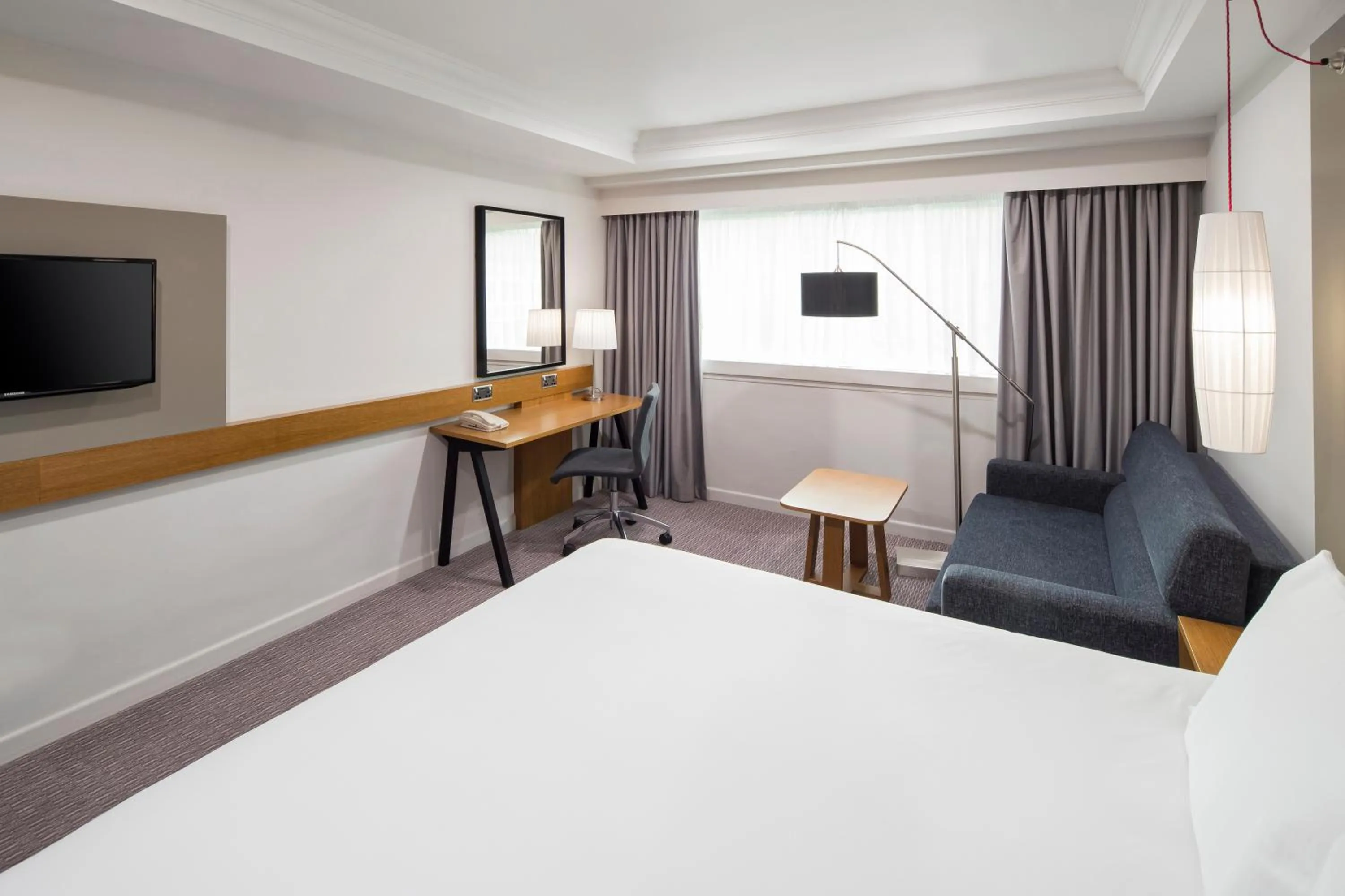 Bed in Crowne Plaza Nottingham by IHG