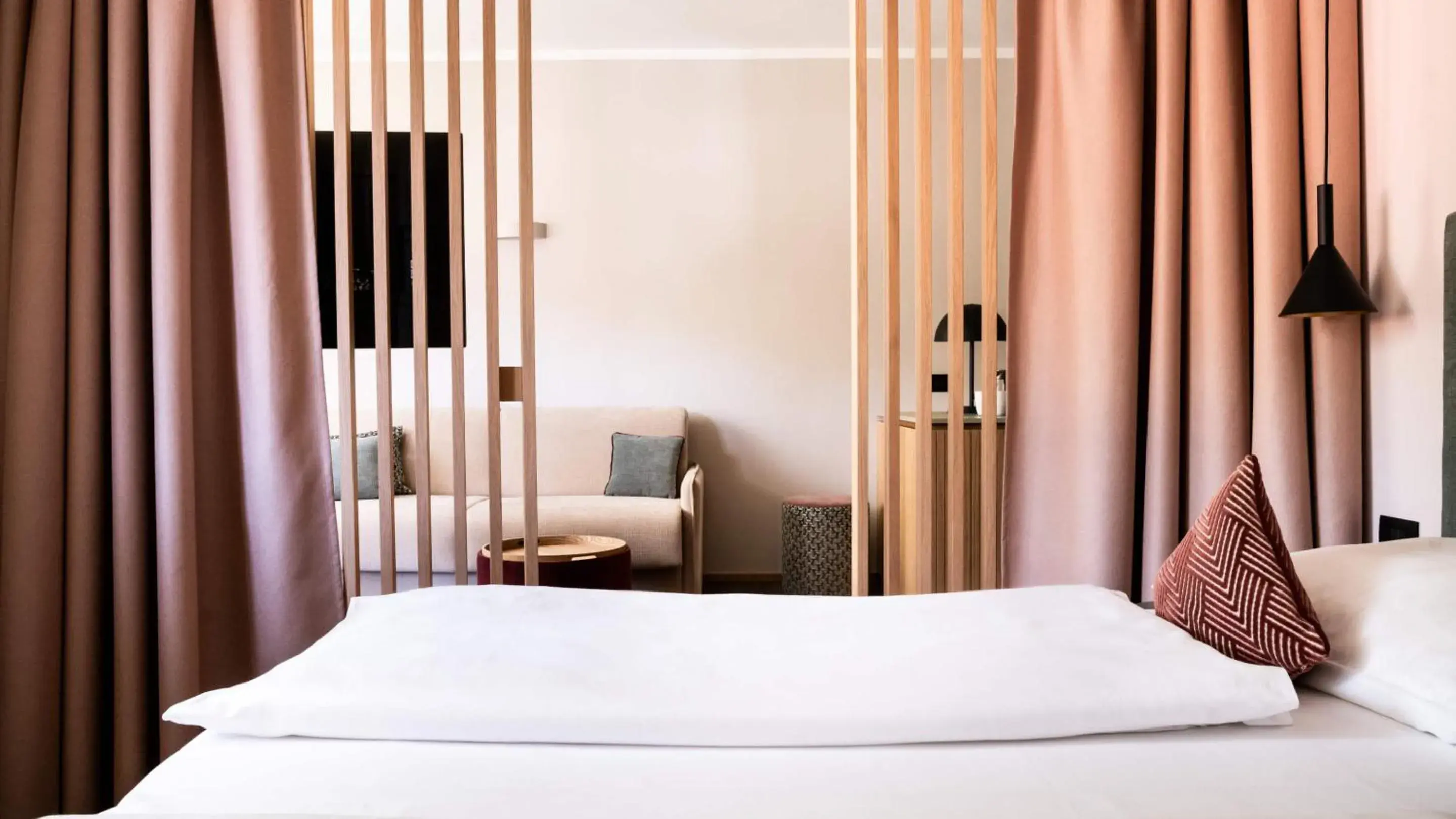 Suite with Balcony in Flora Hotel & Suites Suite with Balcony in Flora Hotel & Suites