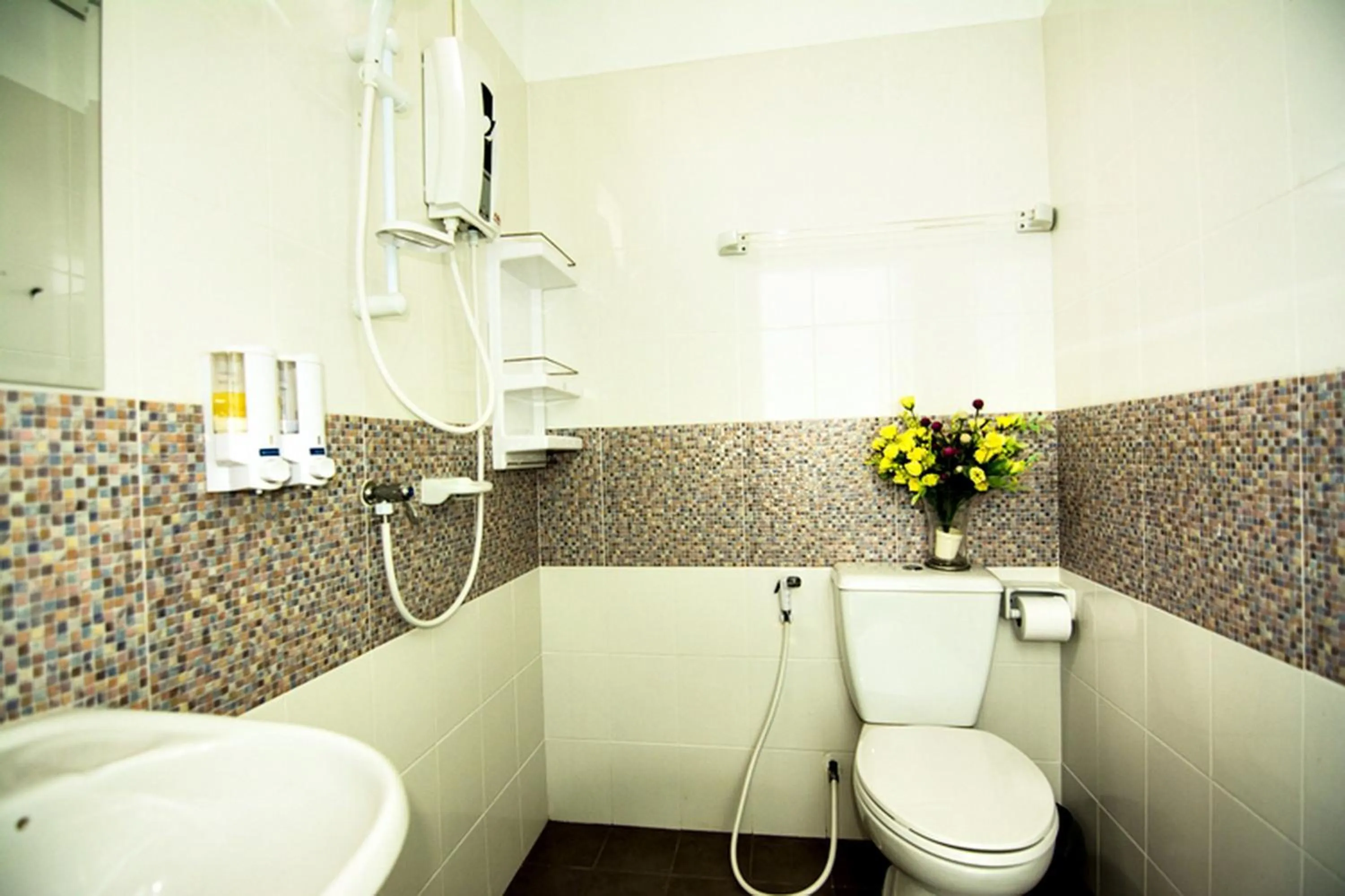 Photo of the whole room in At Ease Hotel Suvarnabhumi