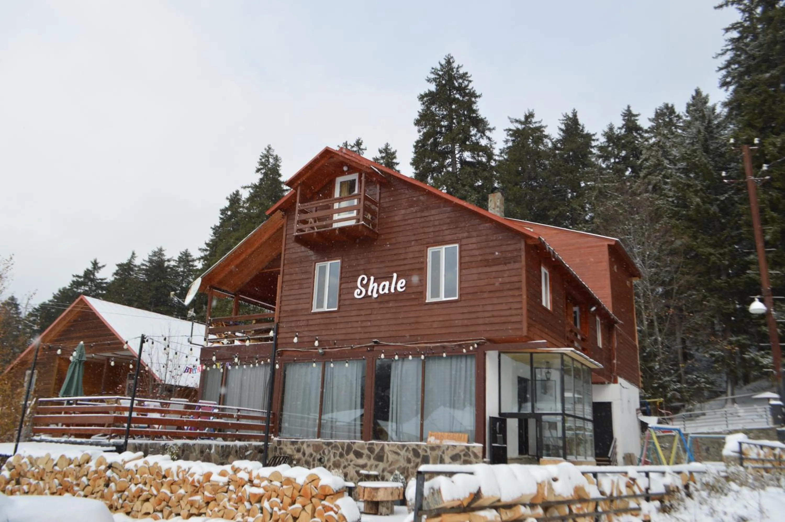 Property building in Boutique Hotel Shale