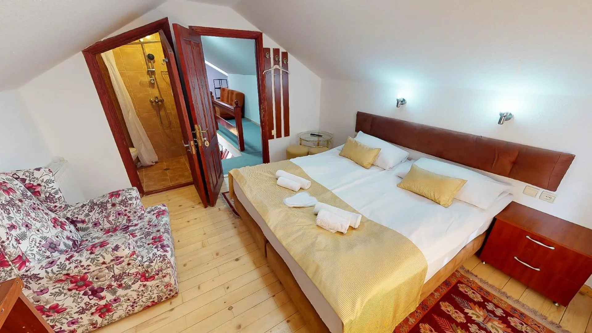 Bed in Boutique Hotel Shale