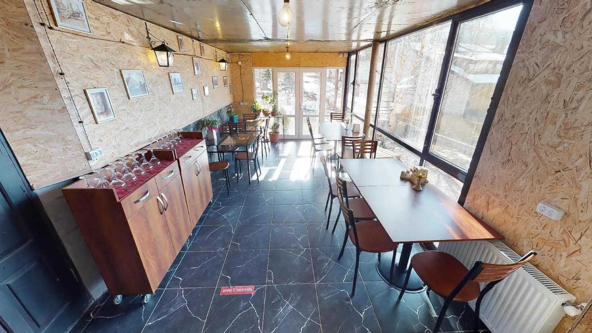 Restaurant/places to eat in Boutique Hotel Shale