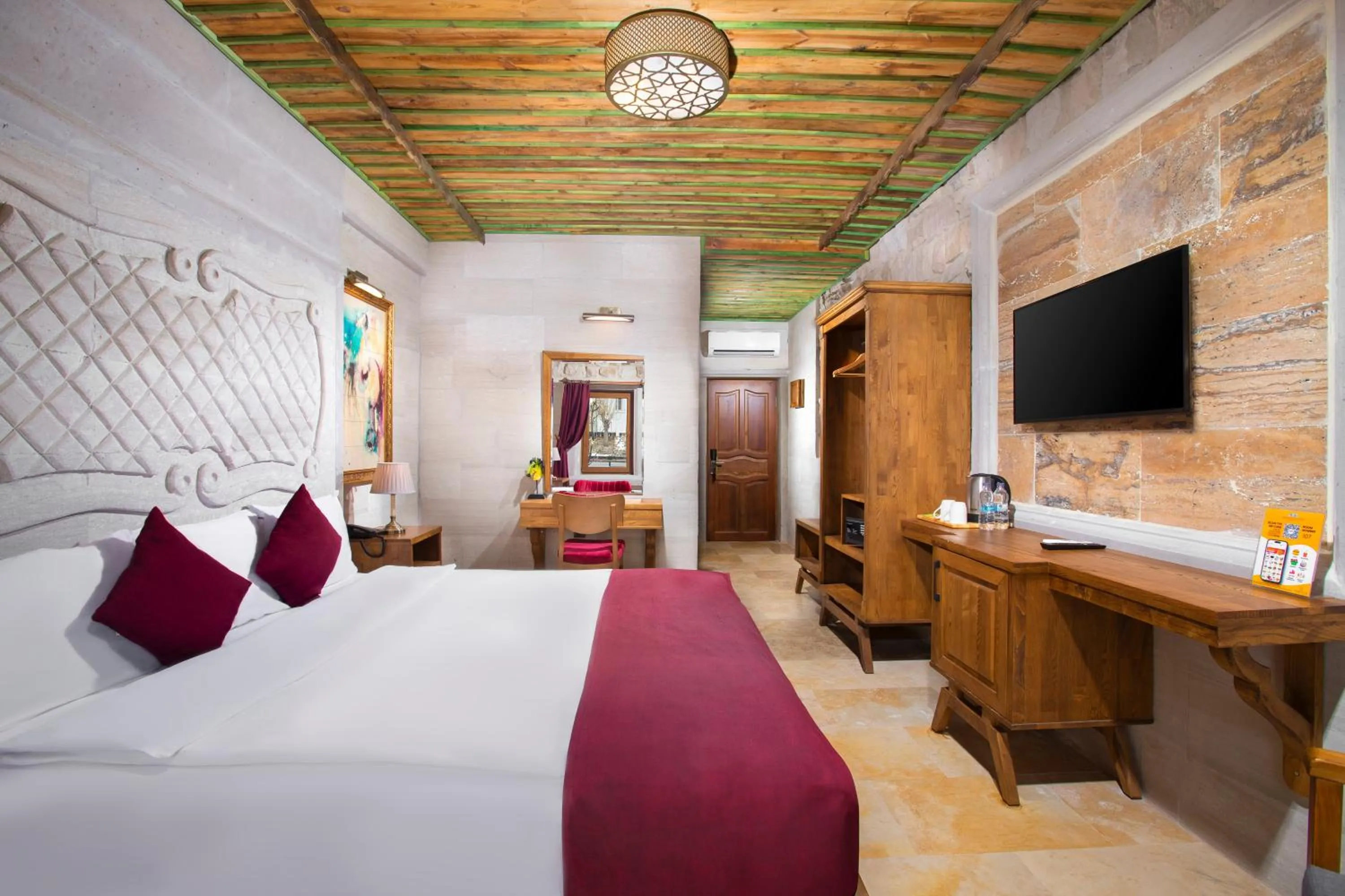 Photo of the whole room, Bed in Rapsodi Cappadocia