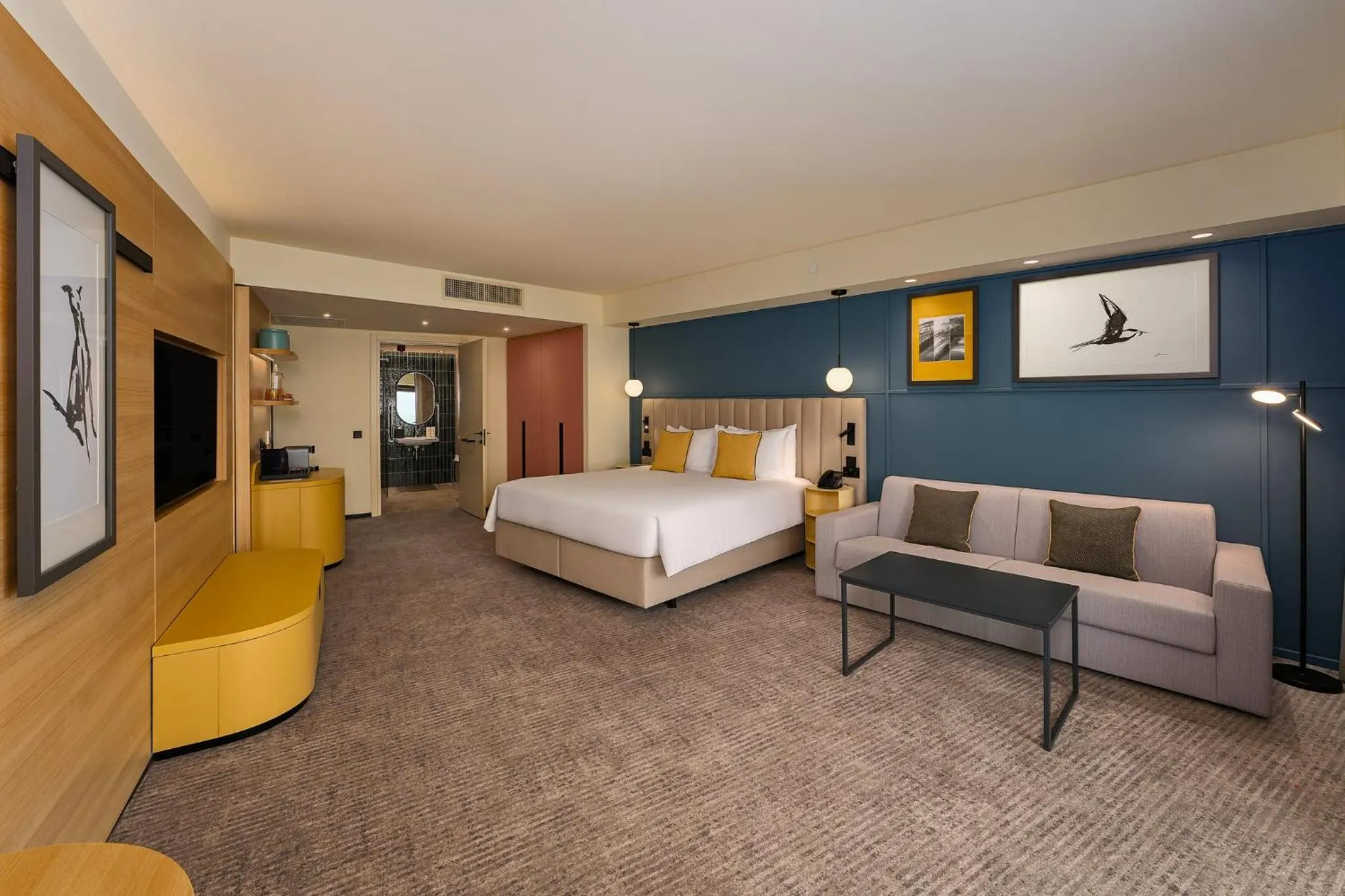 Photo of the whole room, Bed in voco Malta by IHG