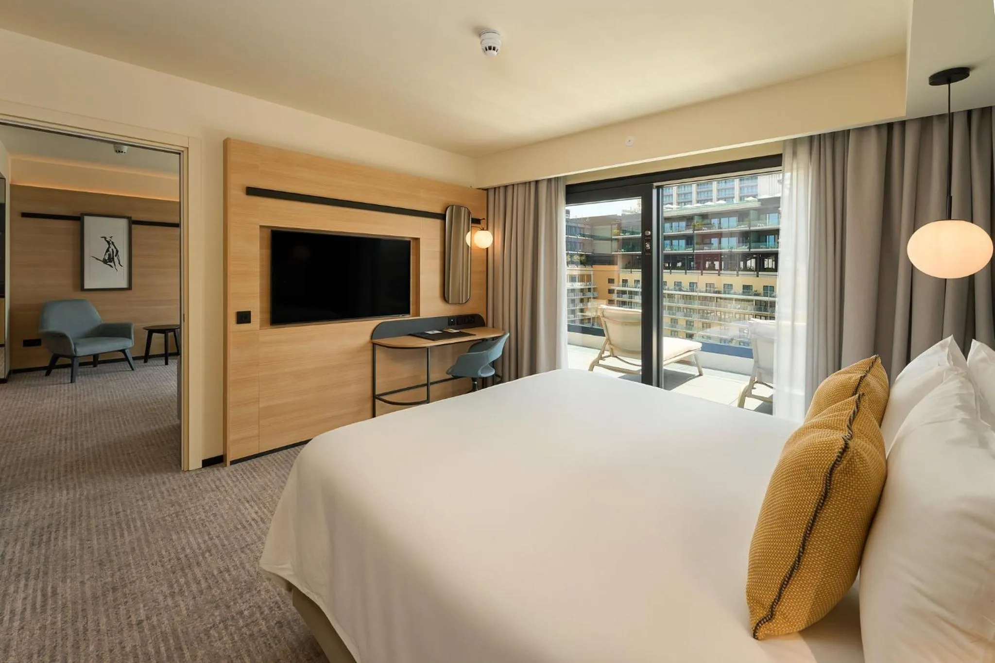 Photo of the whole room, Bed in voco Malta by IHG