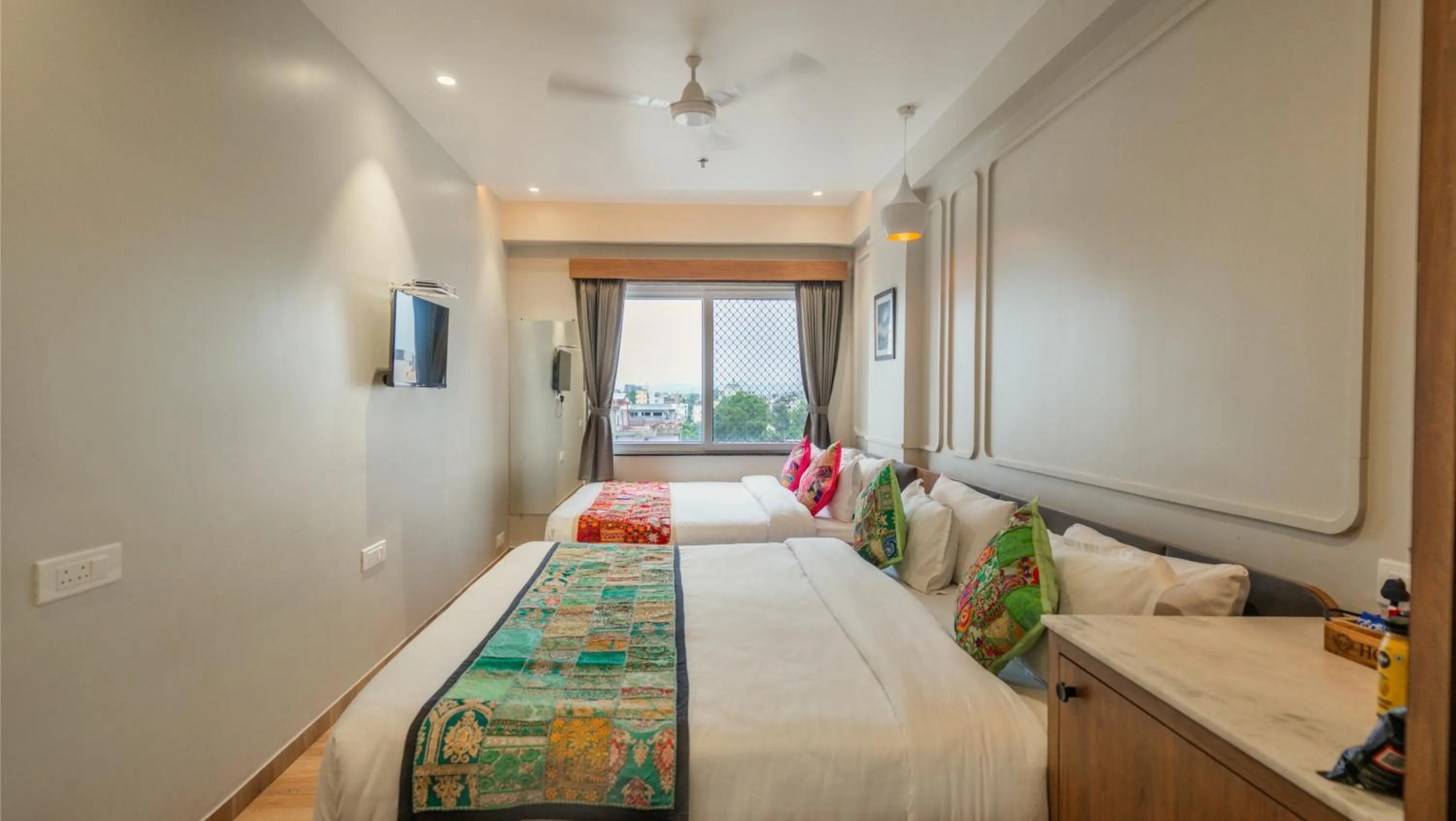 View (from property/room), Bed in Hotel Lake Metro