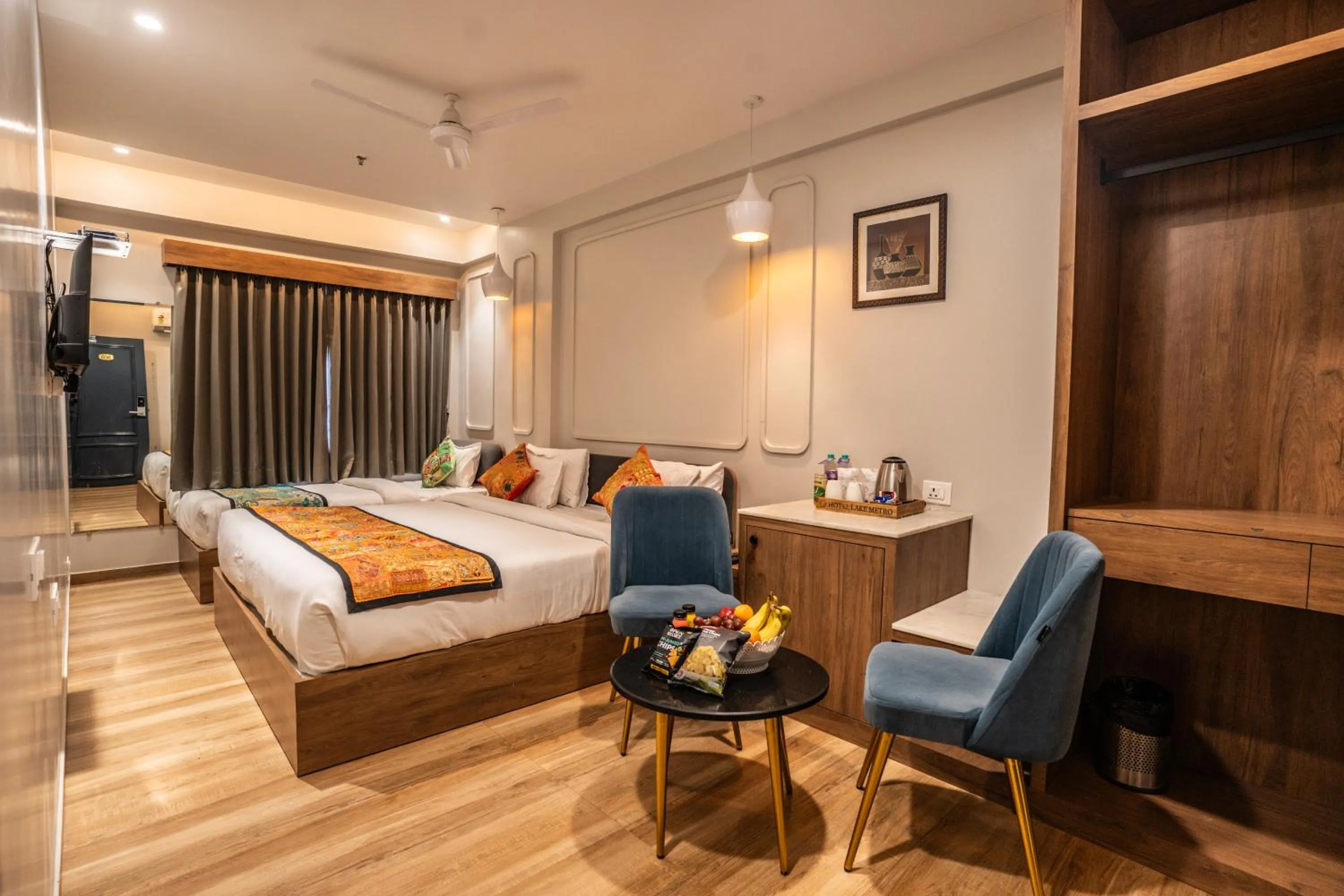 Photo of the whole room, Bed in Hotel Lake Metro