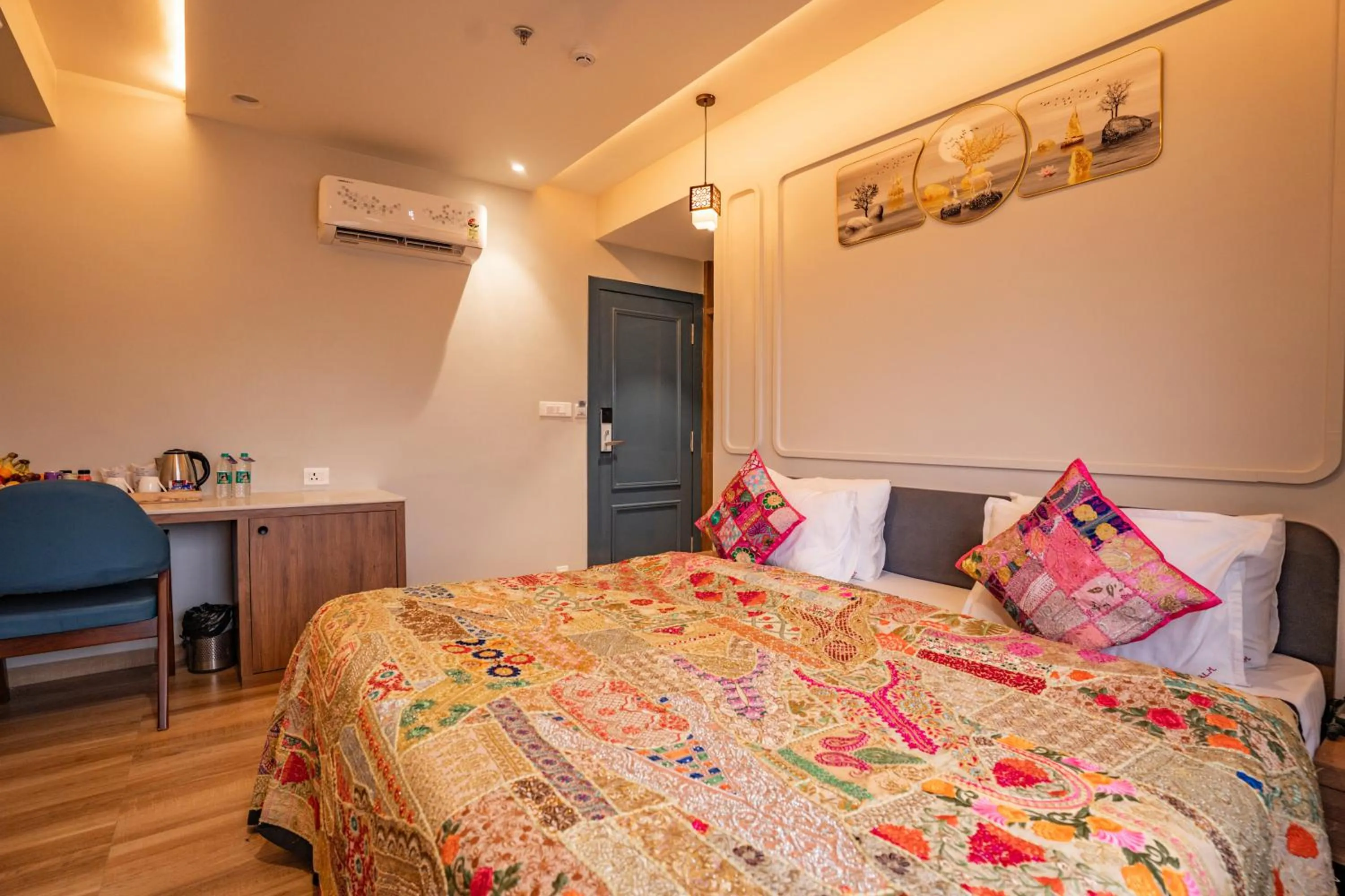 Bed in Hotel Lake Metro