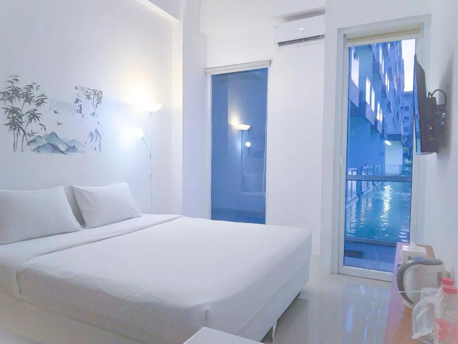 Bed in Dreamzzz Vivo Jogja