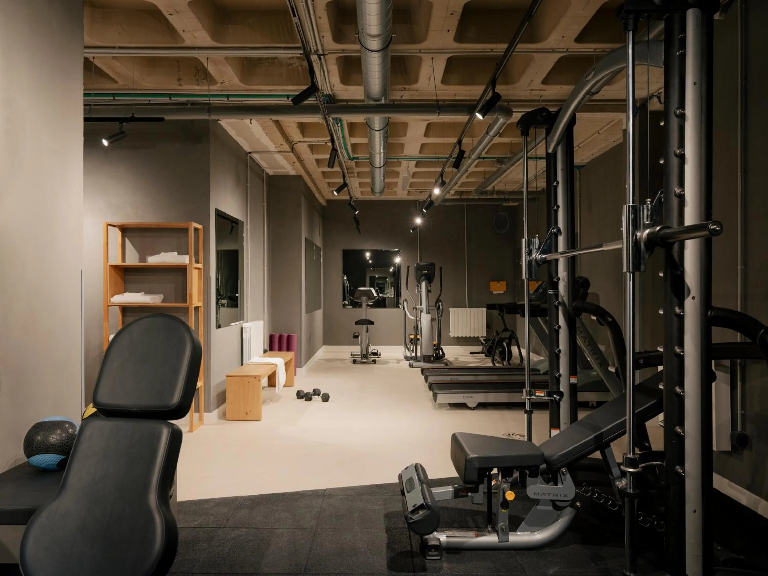 Fitness centre/facilities in Edgar Suites Montrouge