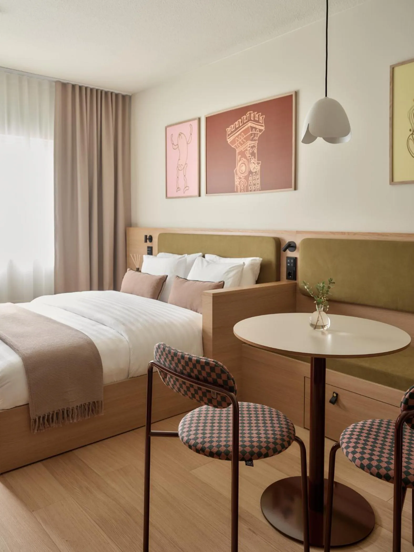 Photo of the whole room, Bed in Bob W Helsinki Kaarti