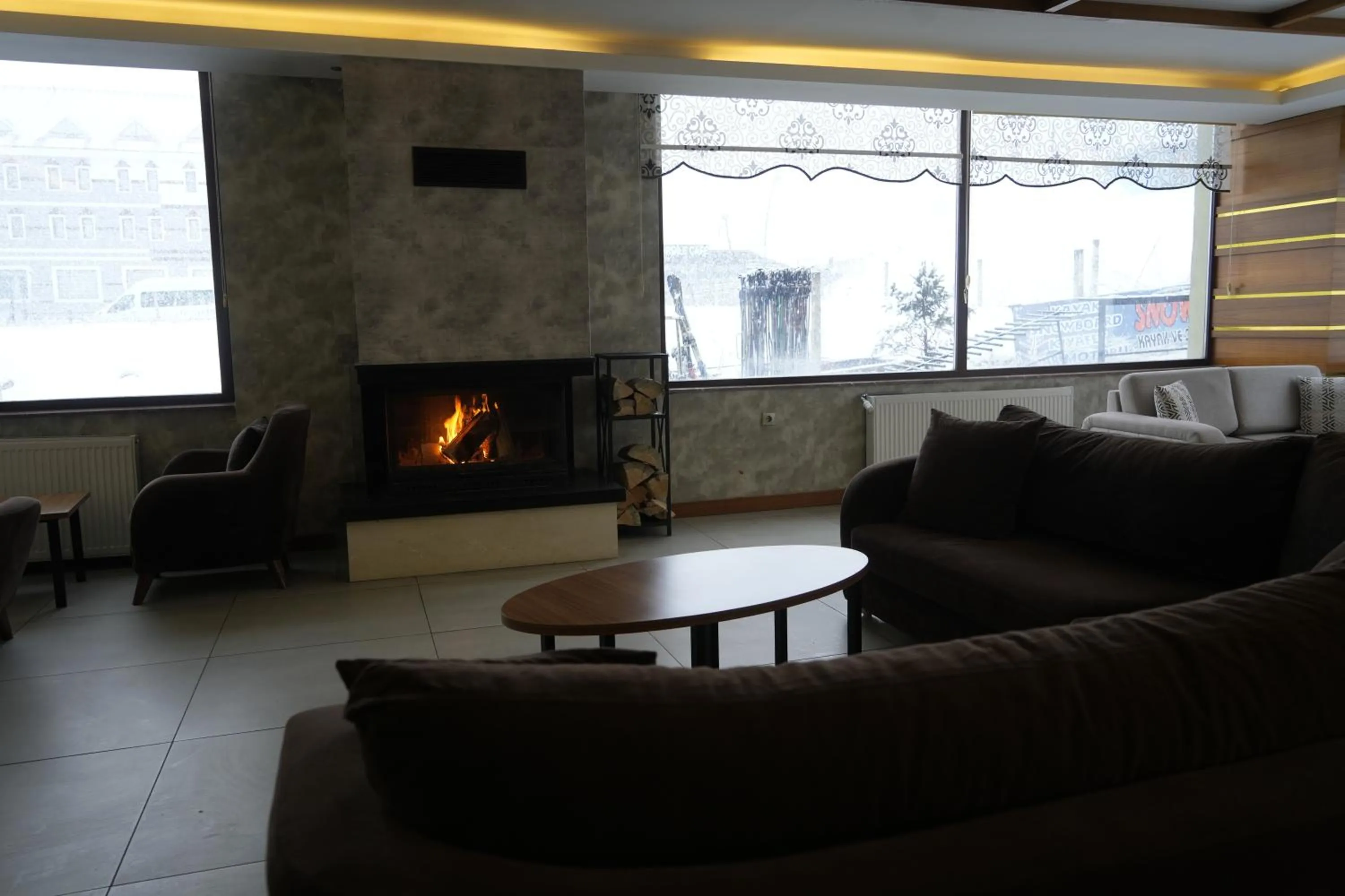 fireplace in Snowflake Dag Hotel & SPA