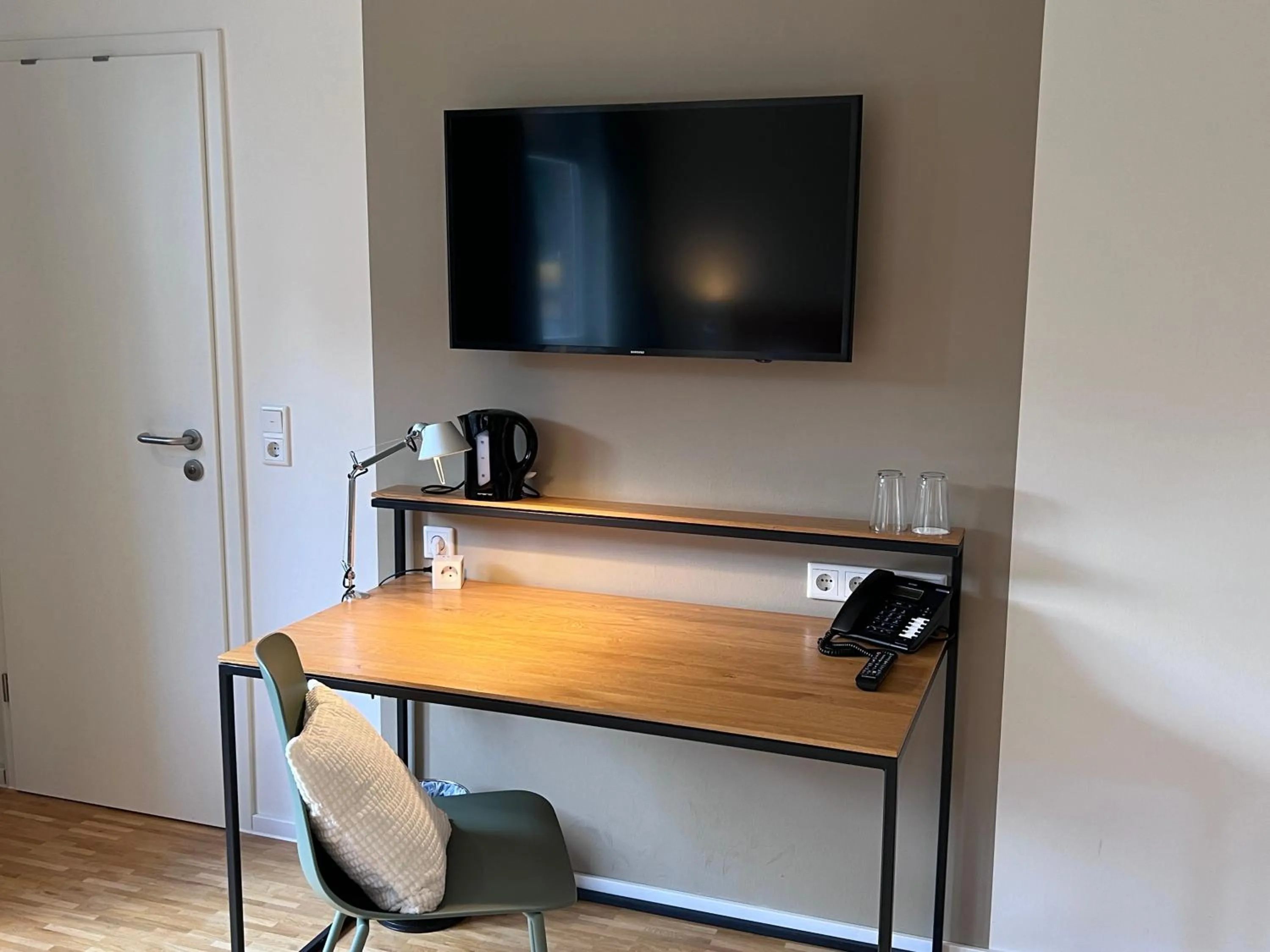 TV/Entertainment Center in Campus Kloster Damme