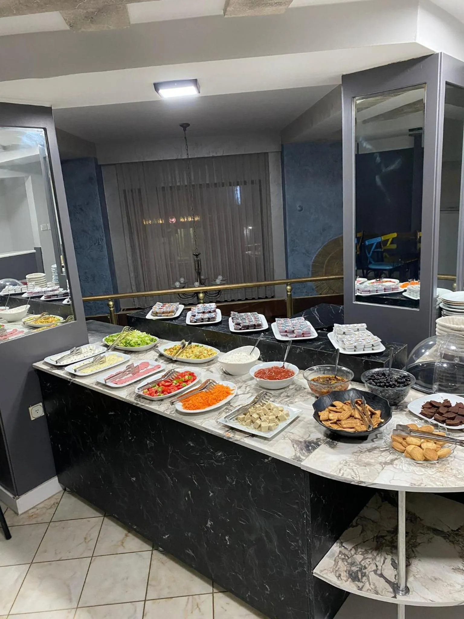 Buffet breakfast in Hotel Oz Villa