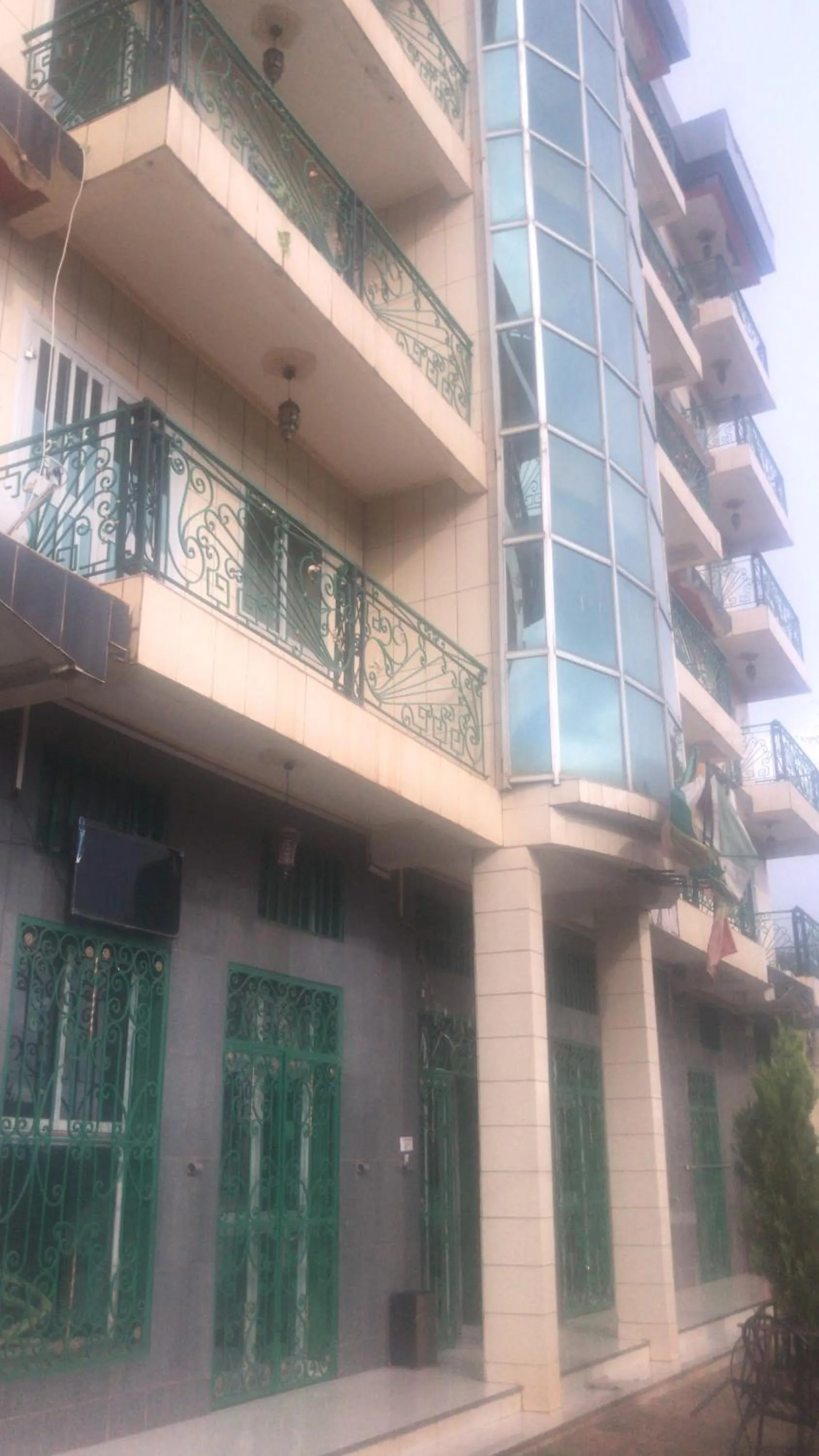 International summit palace