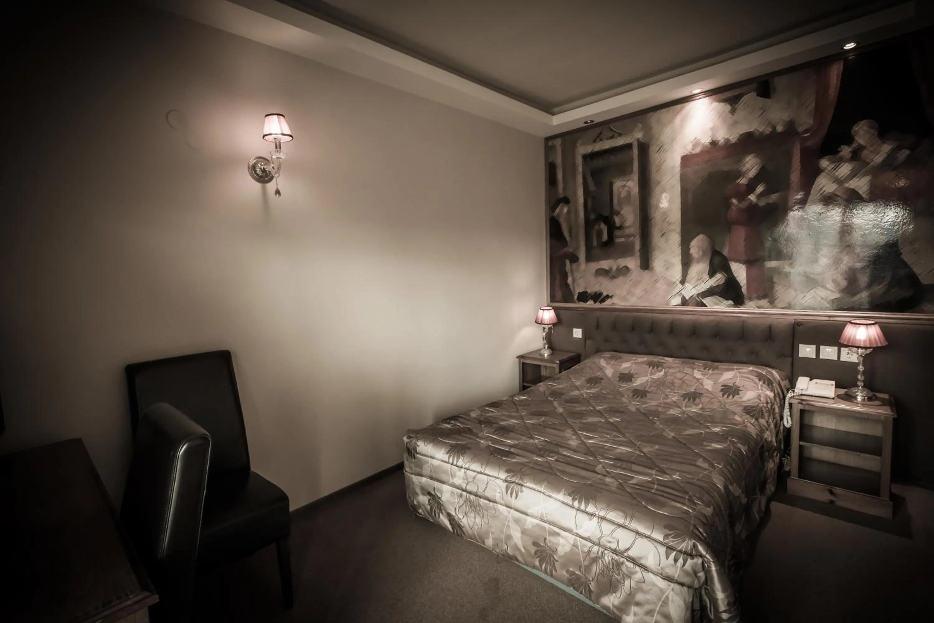 Photo of the whole room, Bed in Anesis Hotel