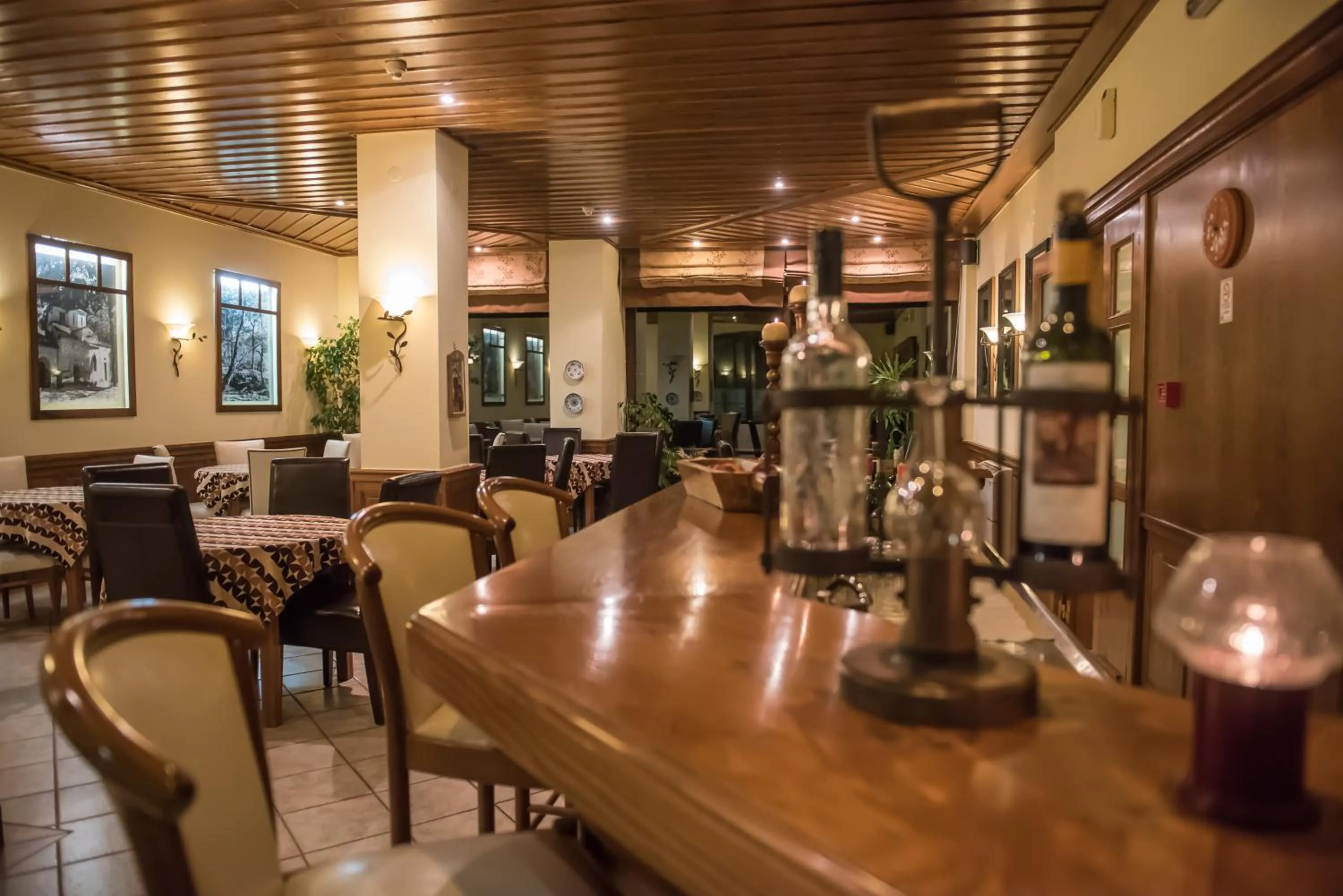 Restaurant/places to eat in Anesis Hotel